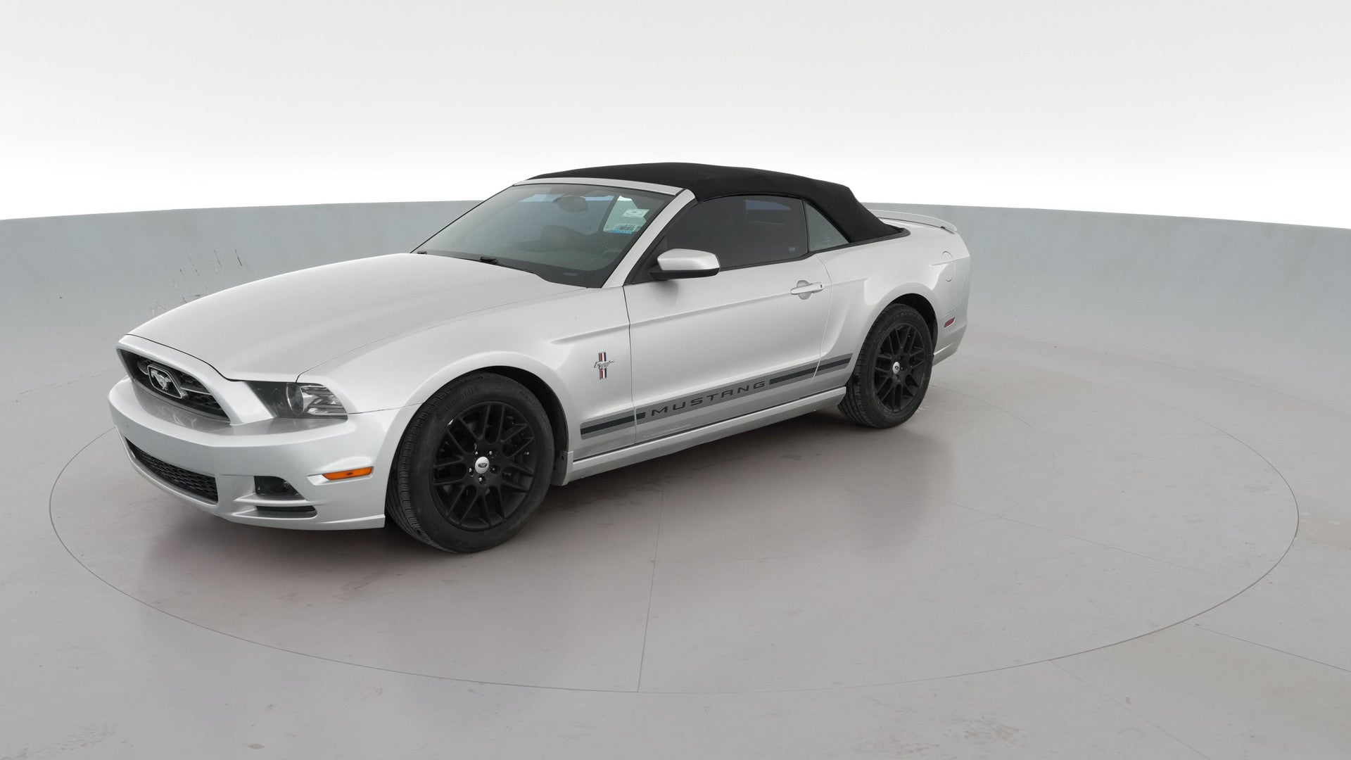 2013 Ford Mustang vehicle photo