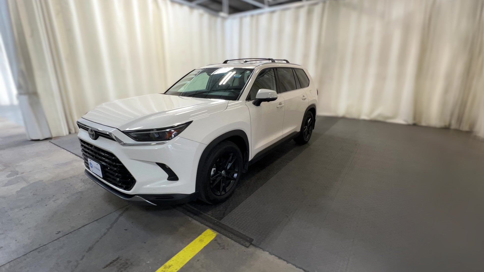 2024 Toyota Grand Highlander vehicle photo