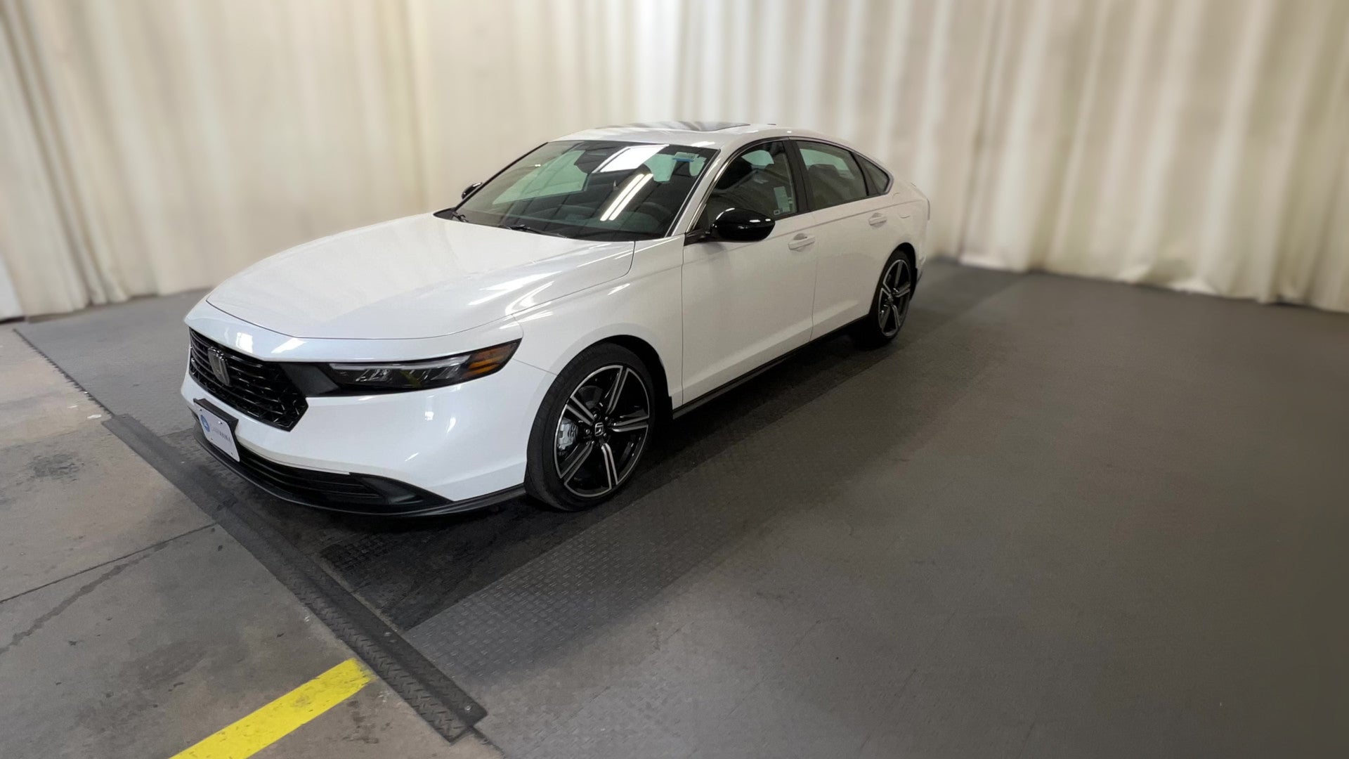 2025 Honda Accord Hybrid vehicle photo