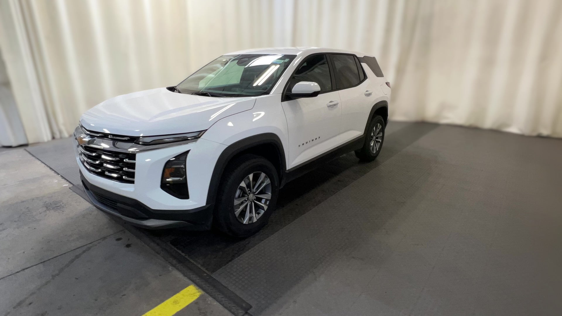 2025 Chevrolet Equinox vehicle photo