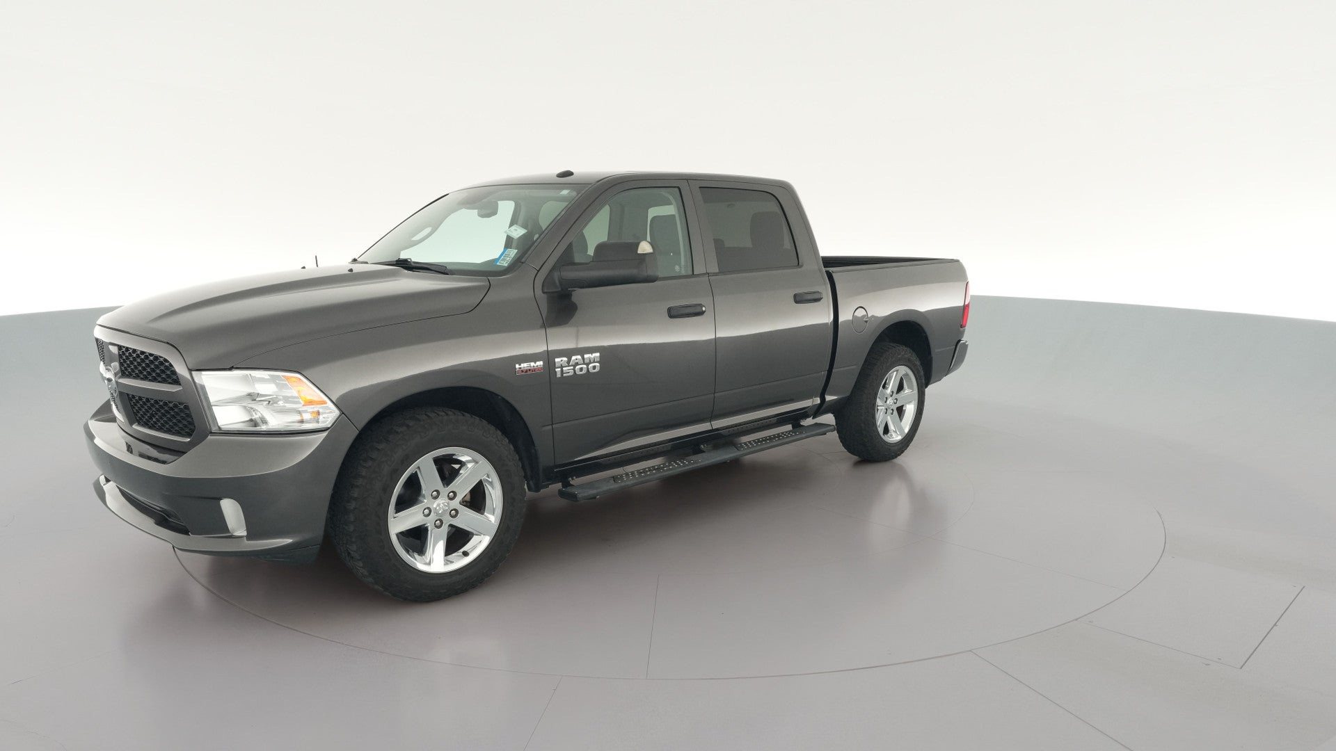 2016 Ram 1500 Crew Cab vehicle photo