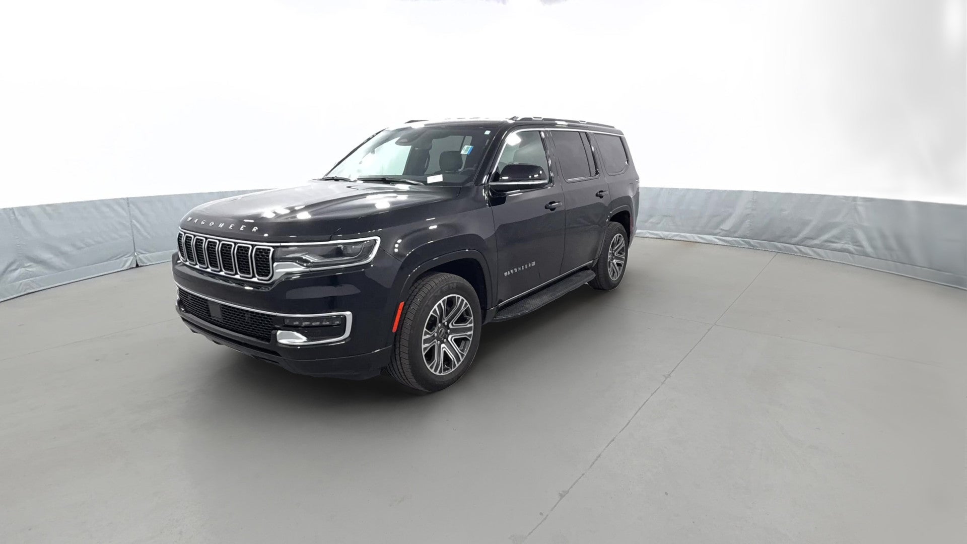 2025 Jeep Wagoneer vehicle photo