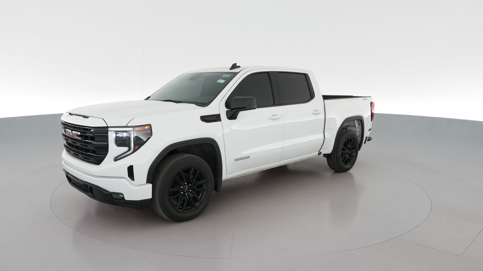 2024 GMC Sierra 1500 Crew Cab vehicle photo
