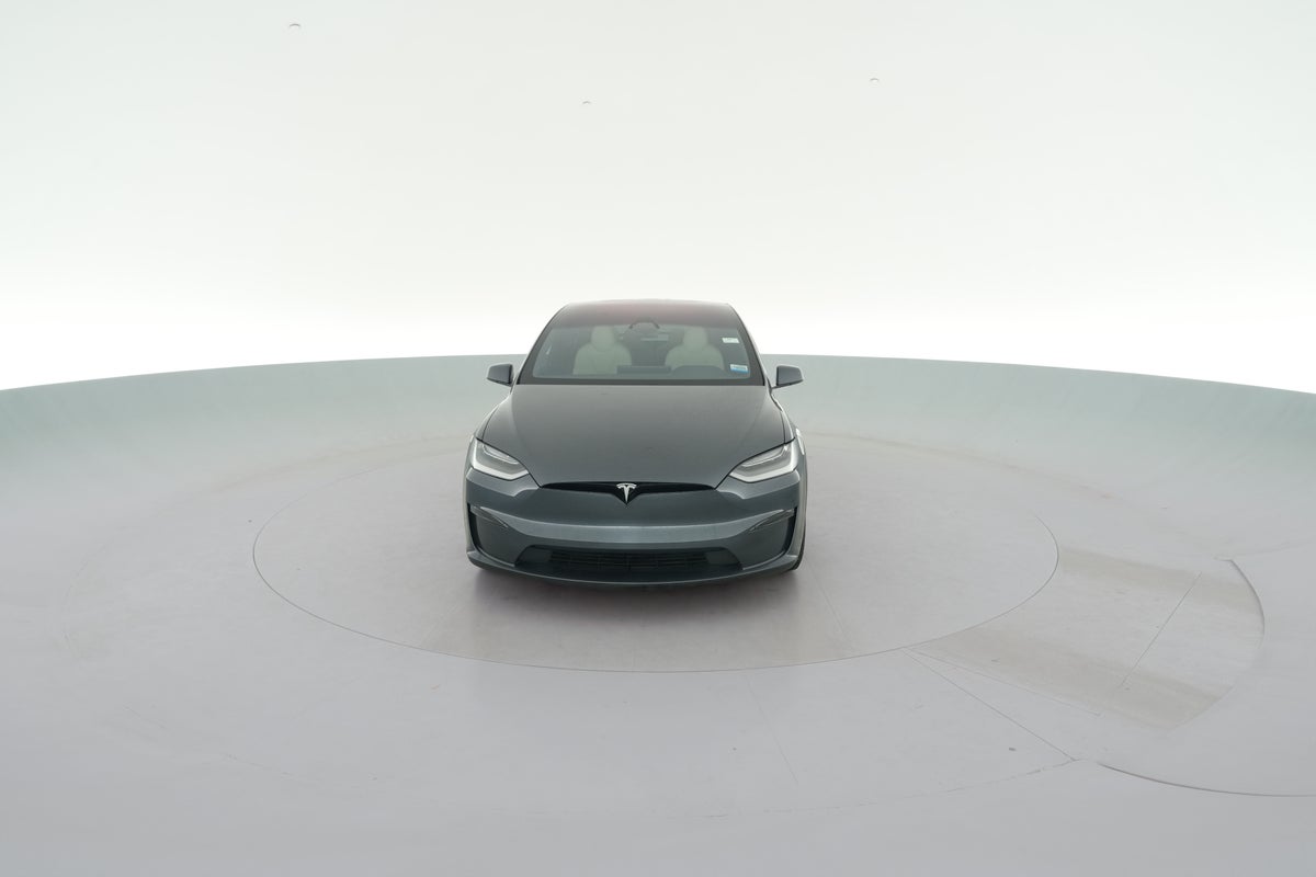2023 Tesla Model X Long Range in Midnight Silver Metallic — 360° view 1