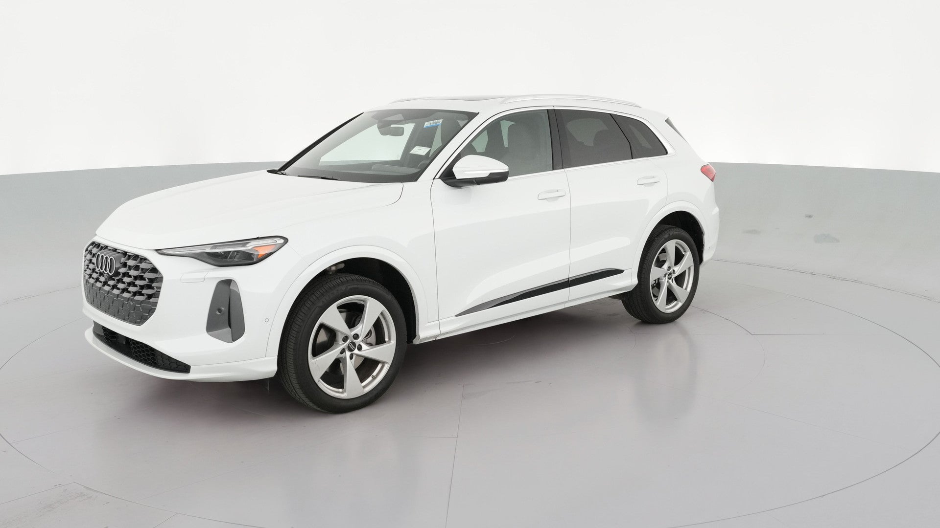 2025 Audi Q5 vehicle photo