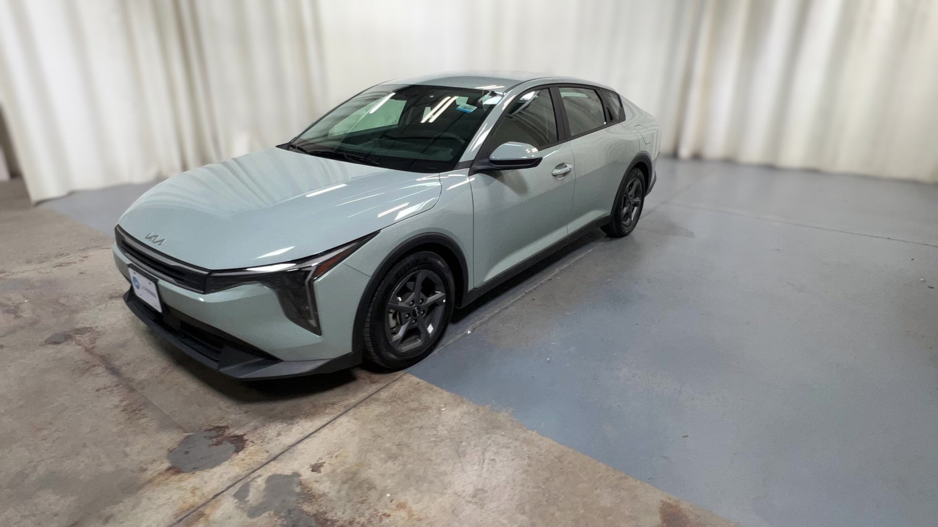 2025 Kia K4 vehicle photo