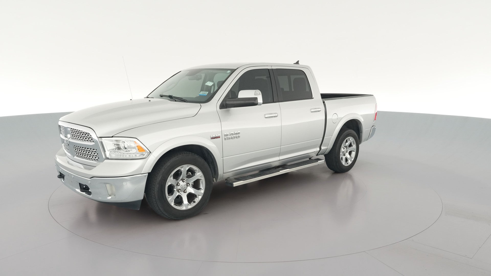2018 Ram 1500 Crew Cab vehicle photo