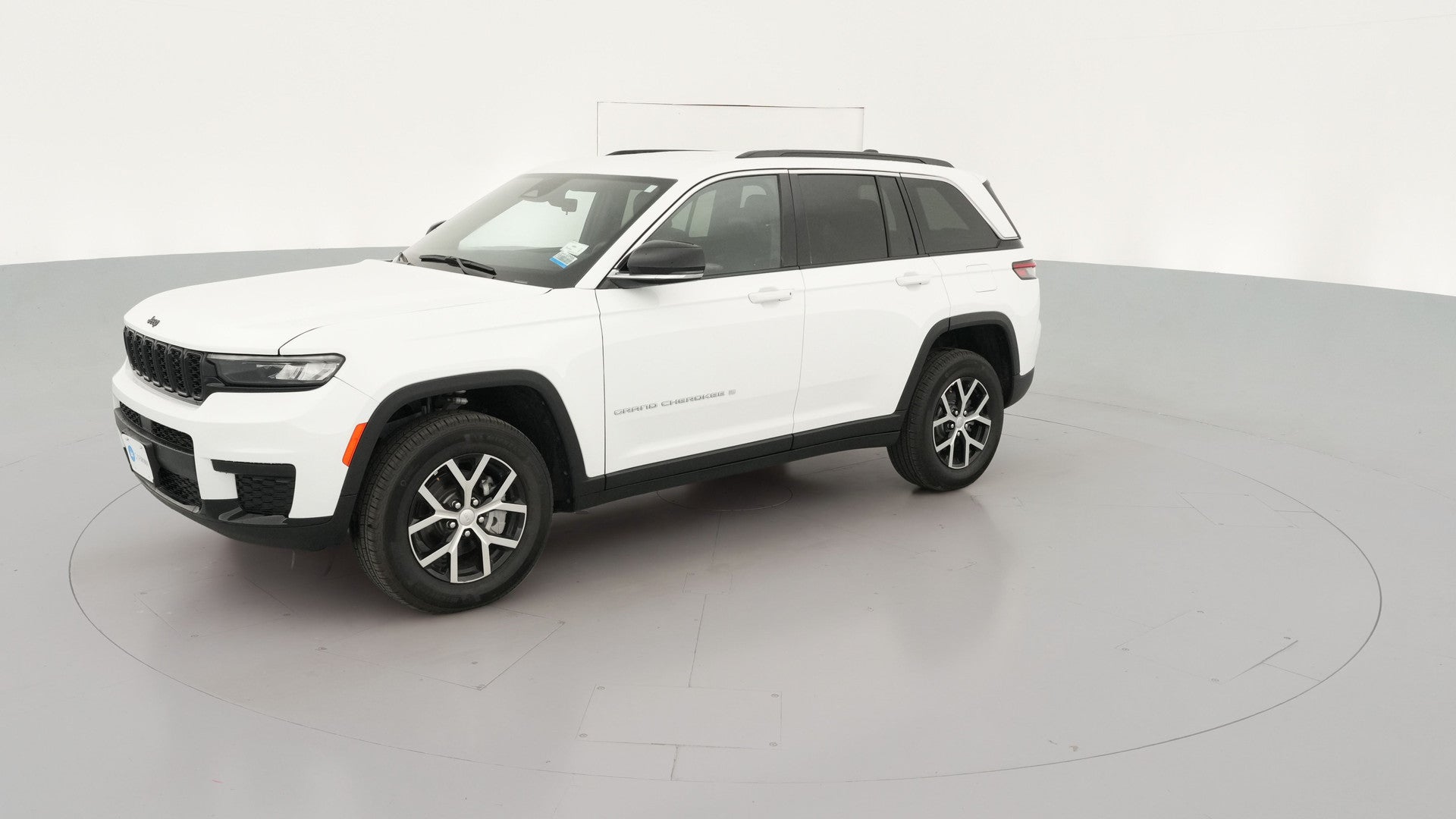 2025 Jeep Grand Cherokee vehicle photo