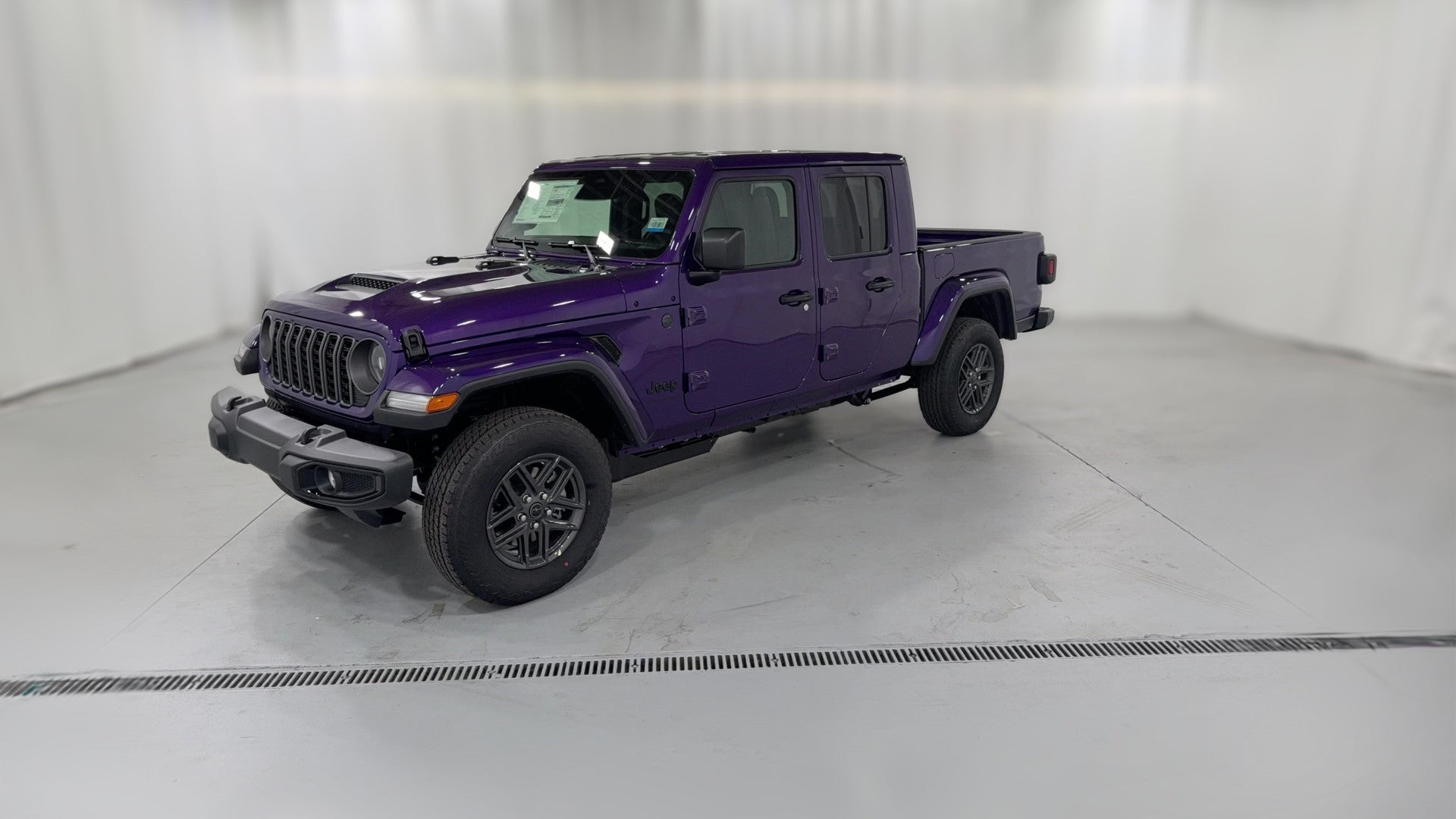2026 Jeep Gladiator vehicle photo