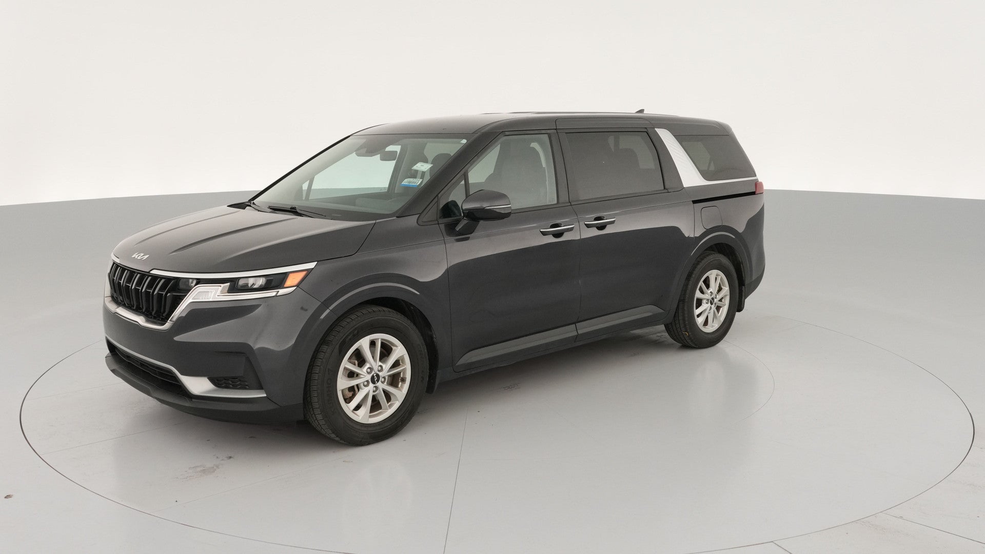 2024 Kia Carnival vehicle photo
