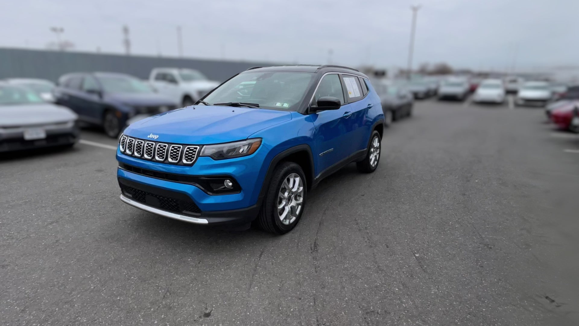 2025 Jeep Compass vehicle photo