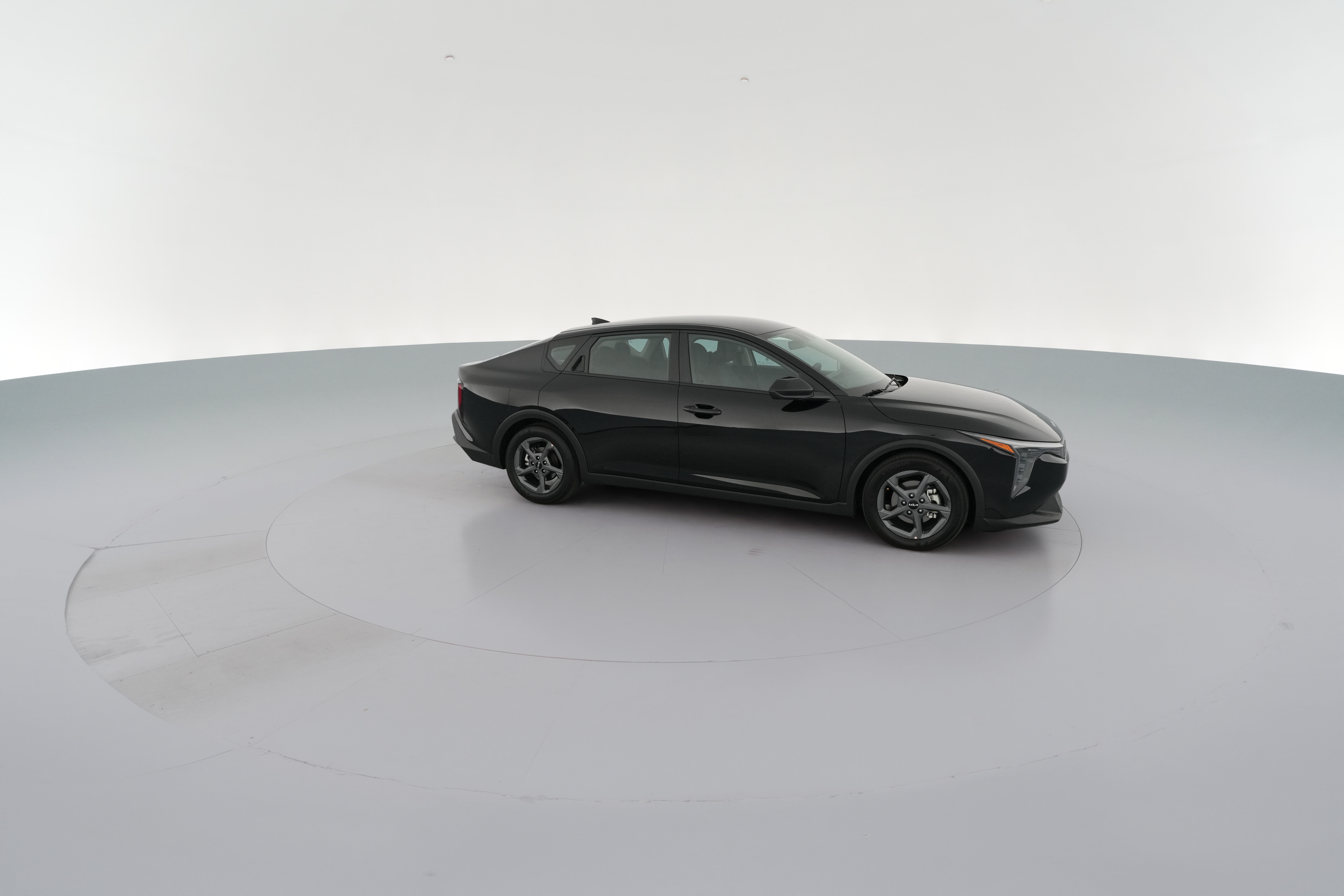 2025 Kia K4 LXS - Photo 33