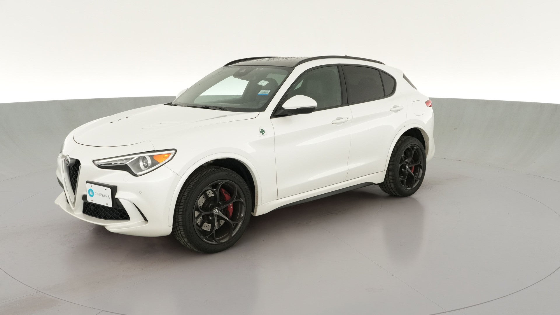 2018 Alfa Romeo Stelvio vehicle photo