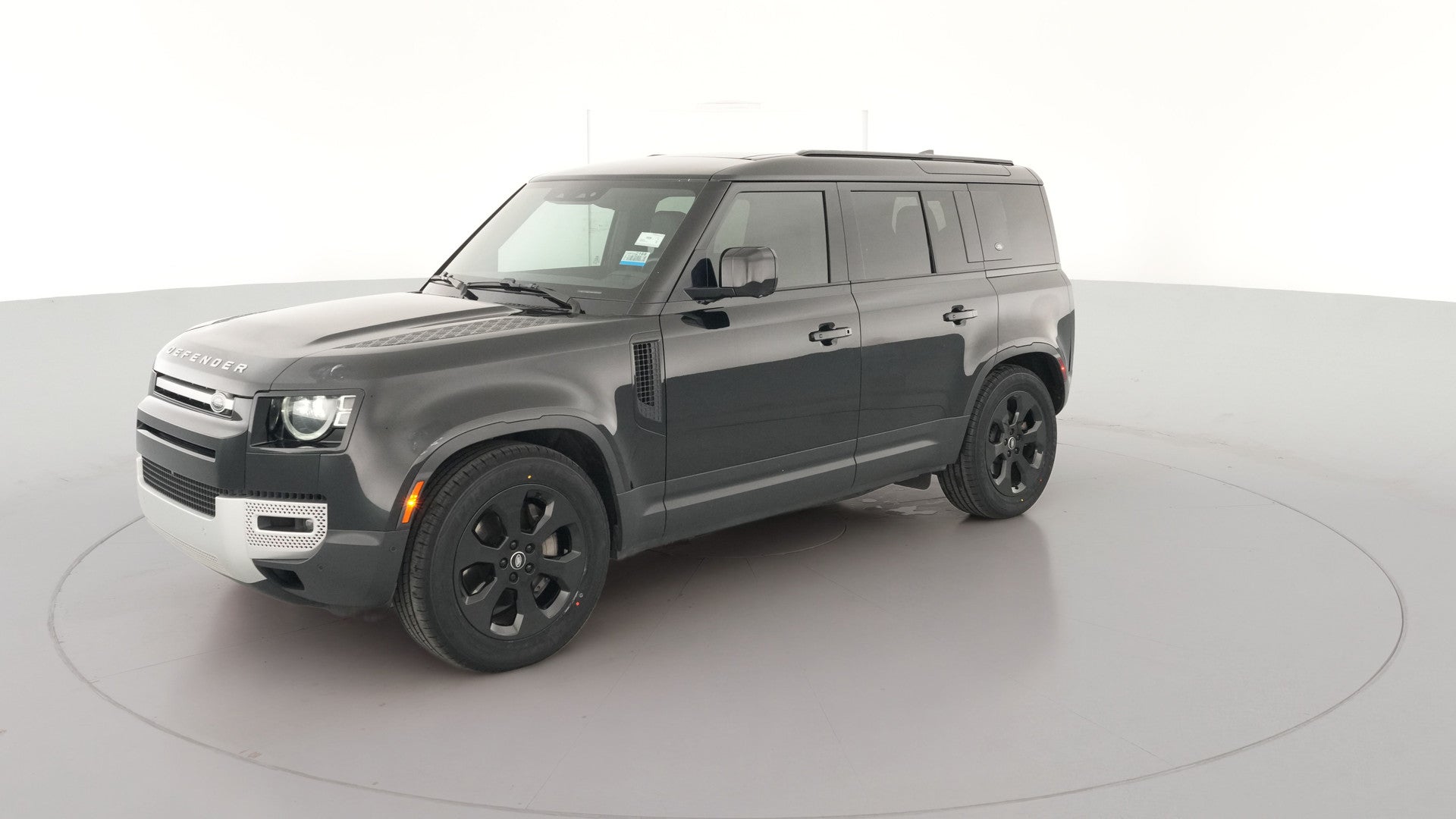 2023 Land Rover Defender 110 vehicle photo