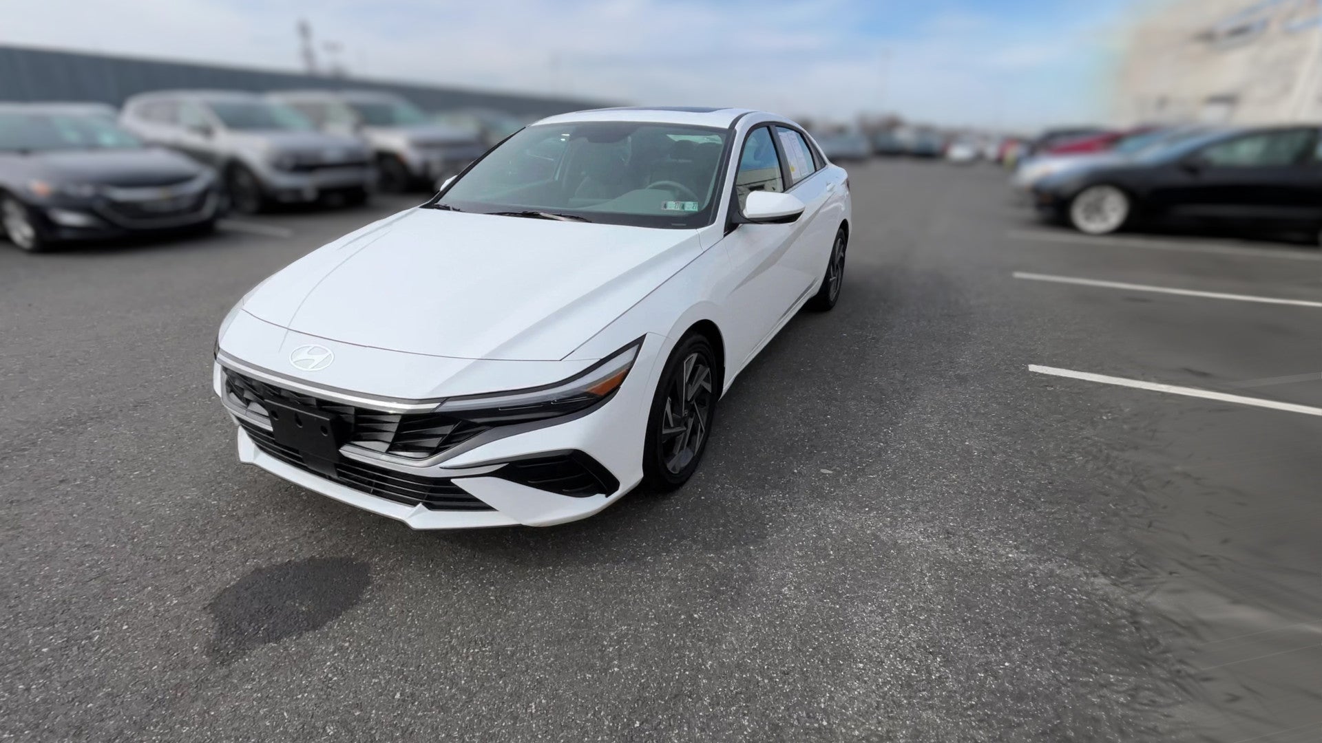2025 Hyundai Elantra vehicle photo