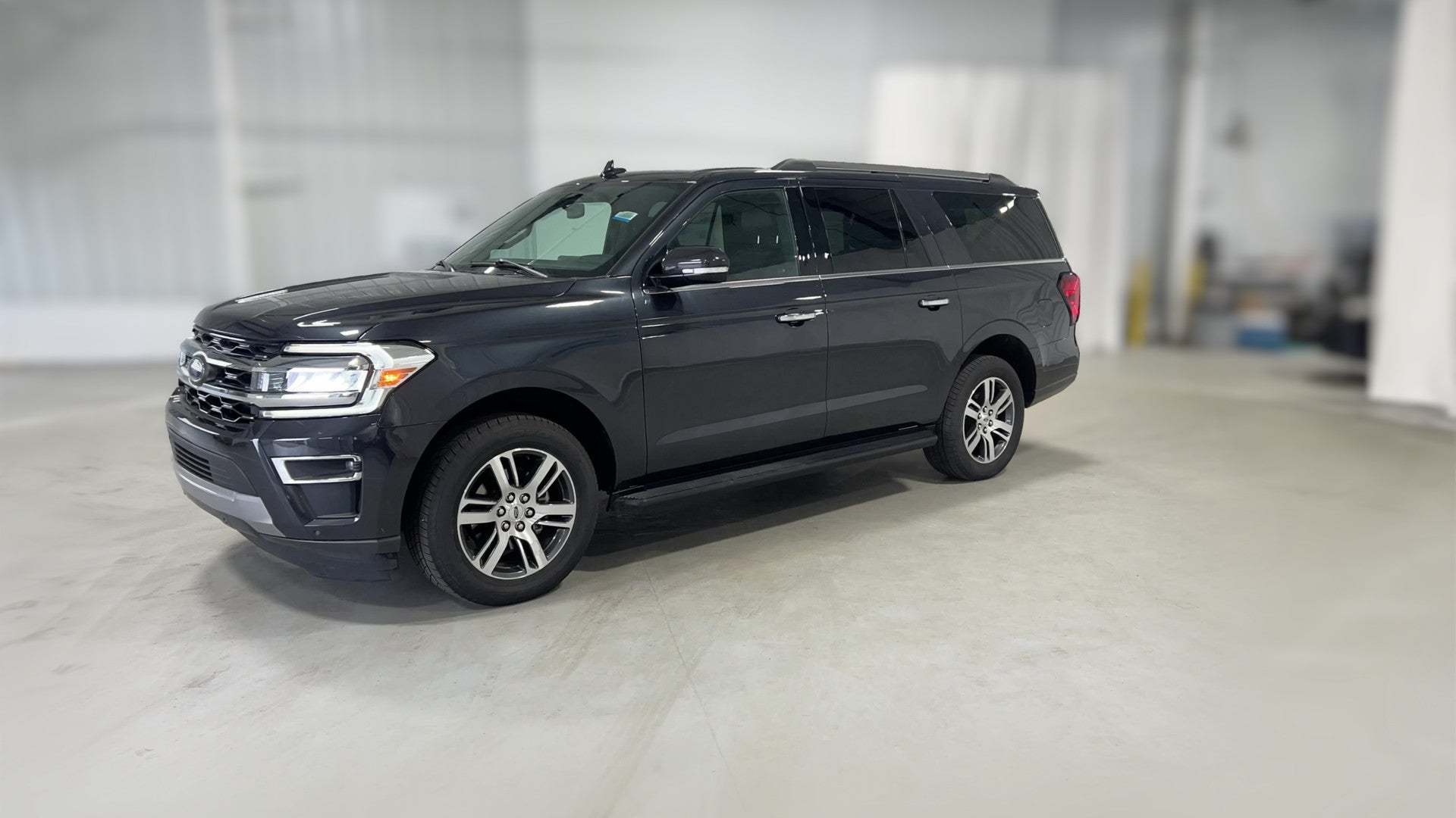 2024 Ford Expedition MAX vehicle photo
