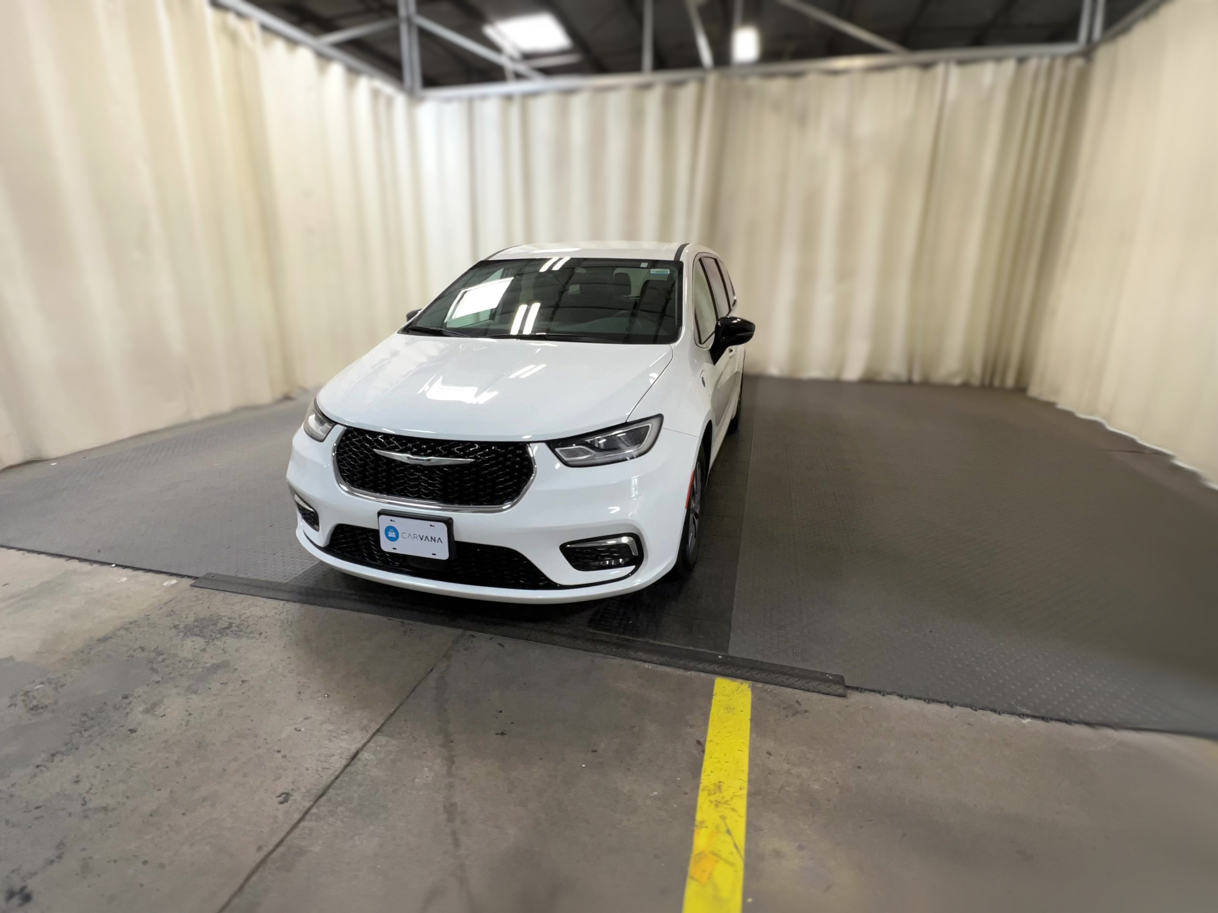 2024 Chrysler Pacifica PHEV Select - Photo 30