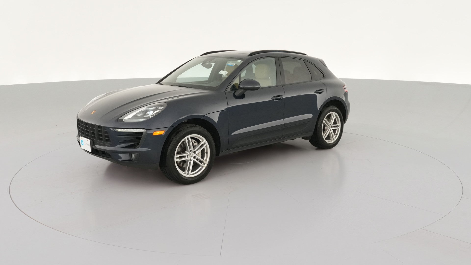2018 Porsche Macan vehicle photo