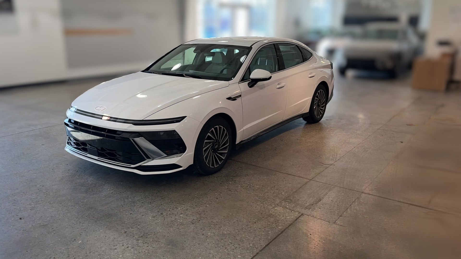 2025 Hyundai Sonata Hybrid vehicle photo