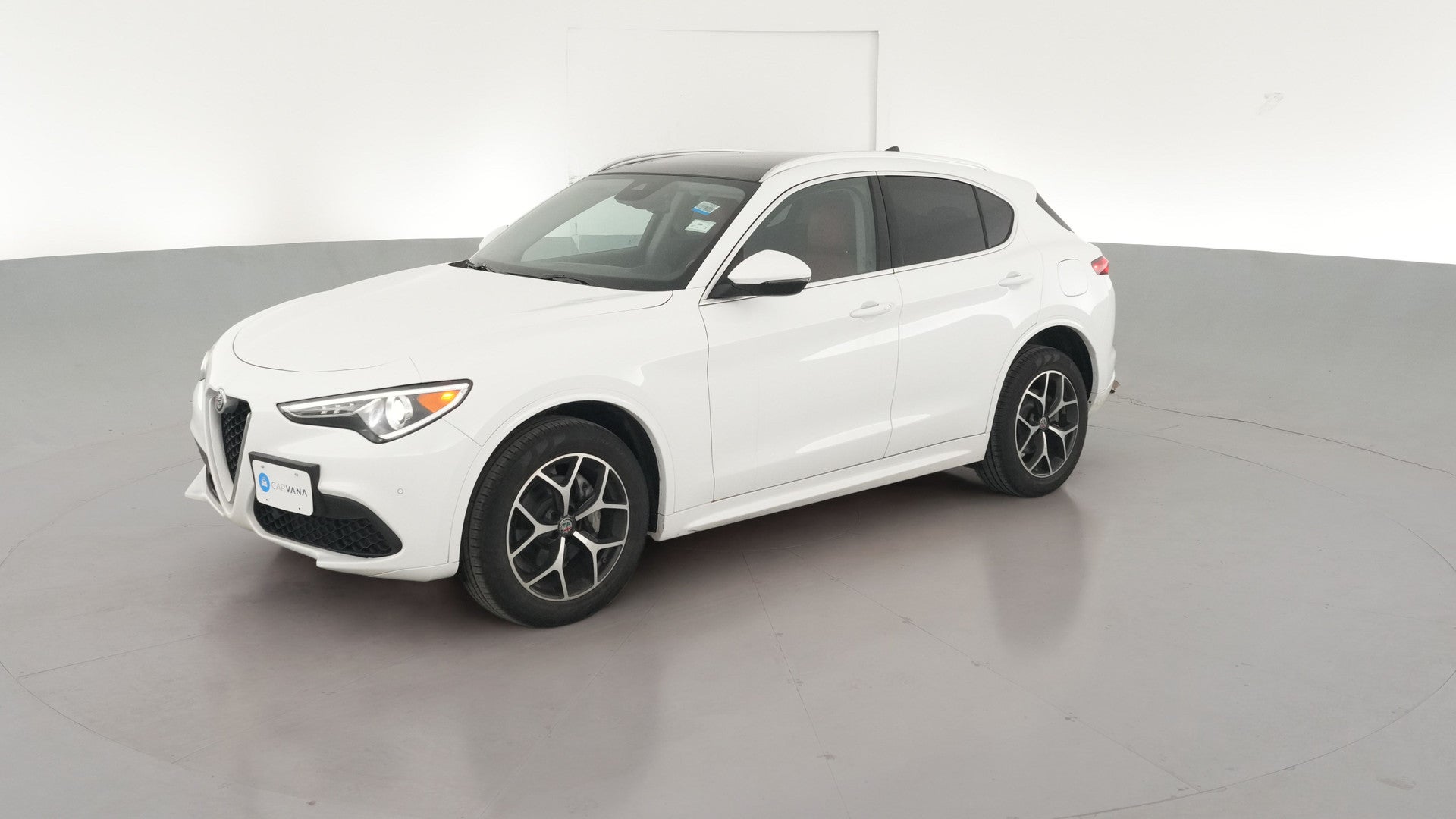 2021 Alfa Romeo Stelvio vehicle photo