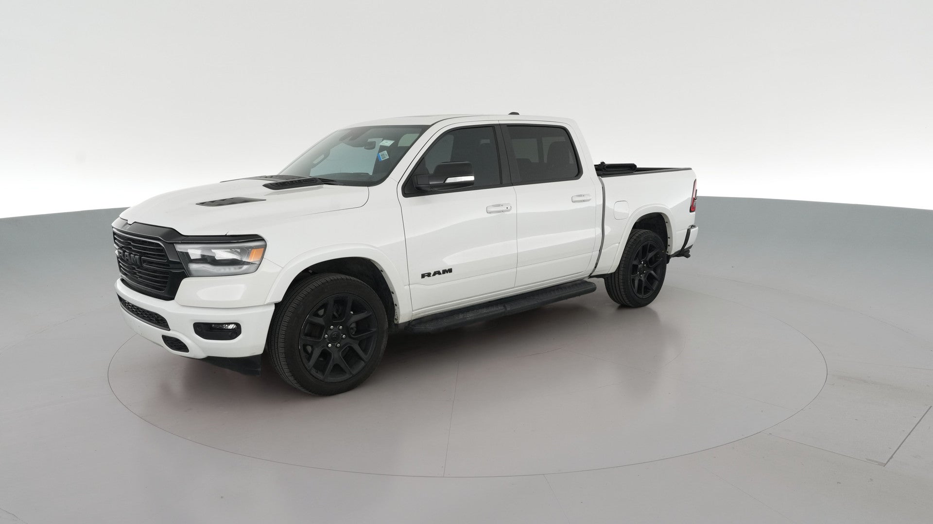 2022 Ram 1500 Crew Cab vehicle photo