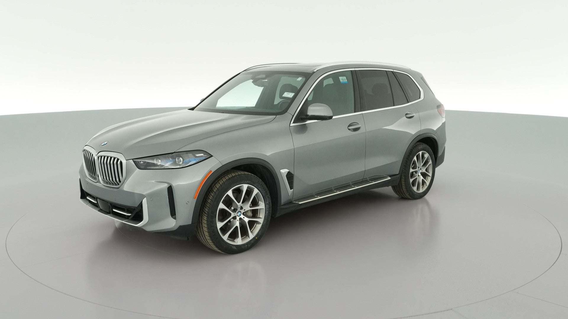 2024 BMW X5 vehicle photo