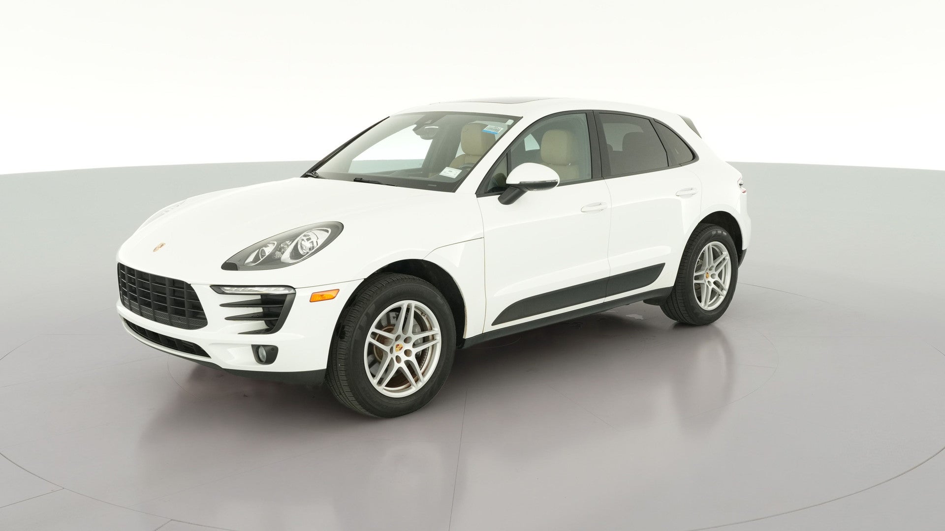 2018 Porsche Macan vehicle photo