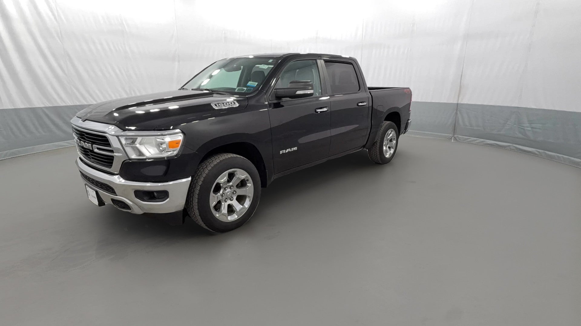 2020 Ram 1500 Crew Cab vehicle photo