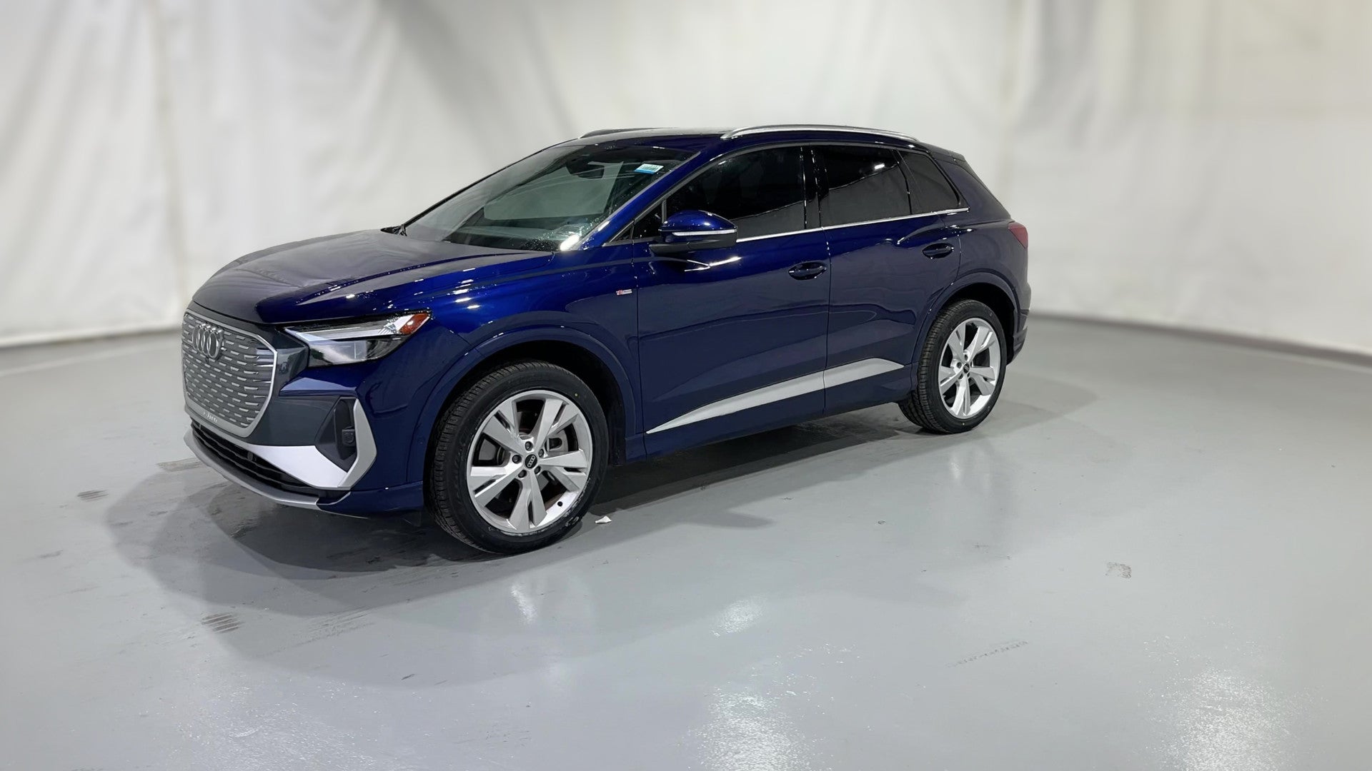 2023 Audi Q4 e-tron vehicle photo