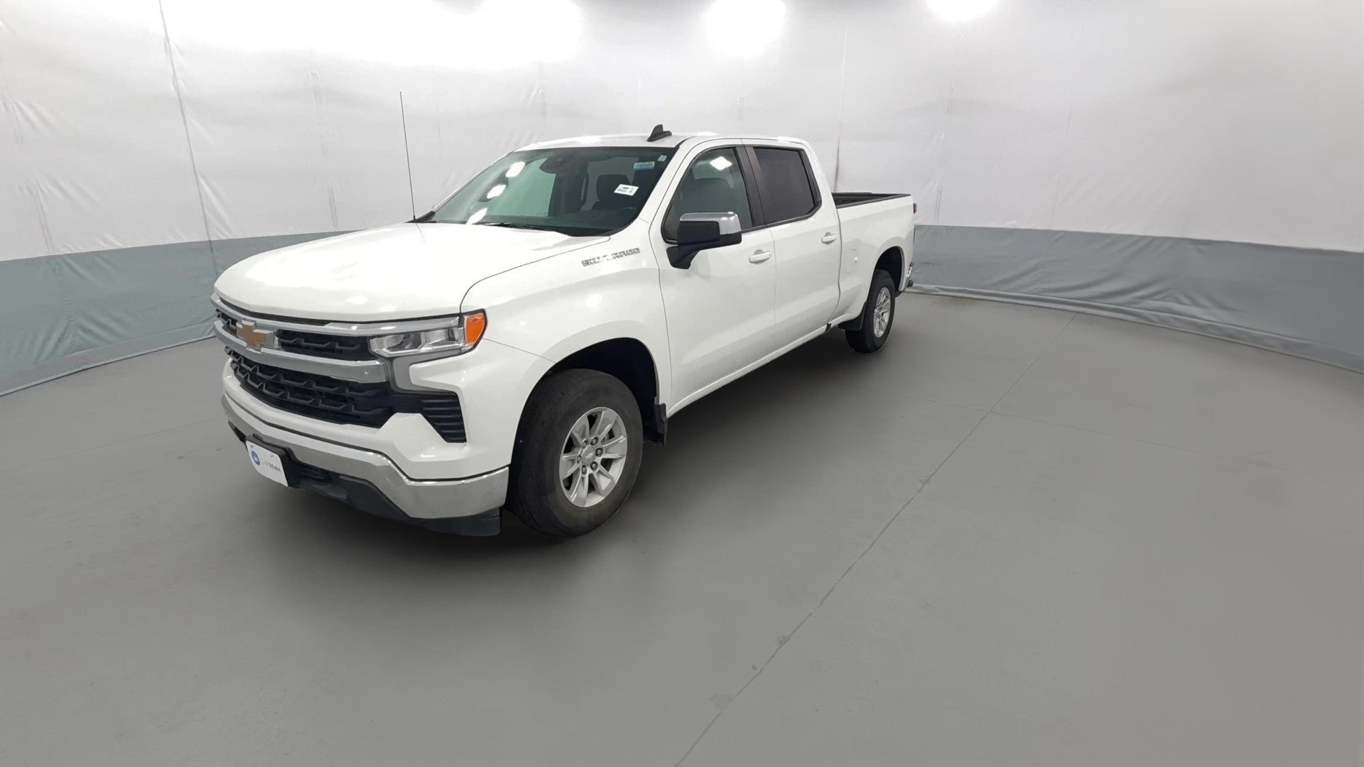 2022 Chevrolet Silverado 1500 Crew Cab vehicle photo