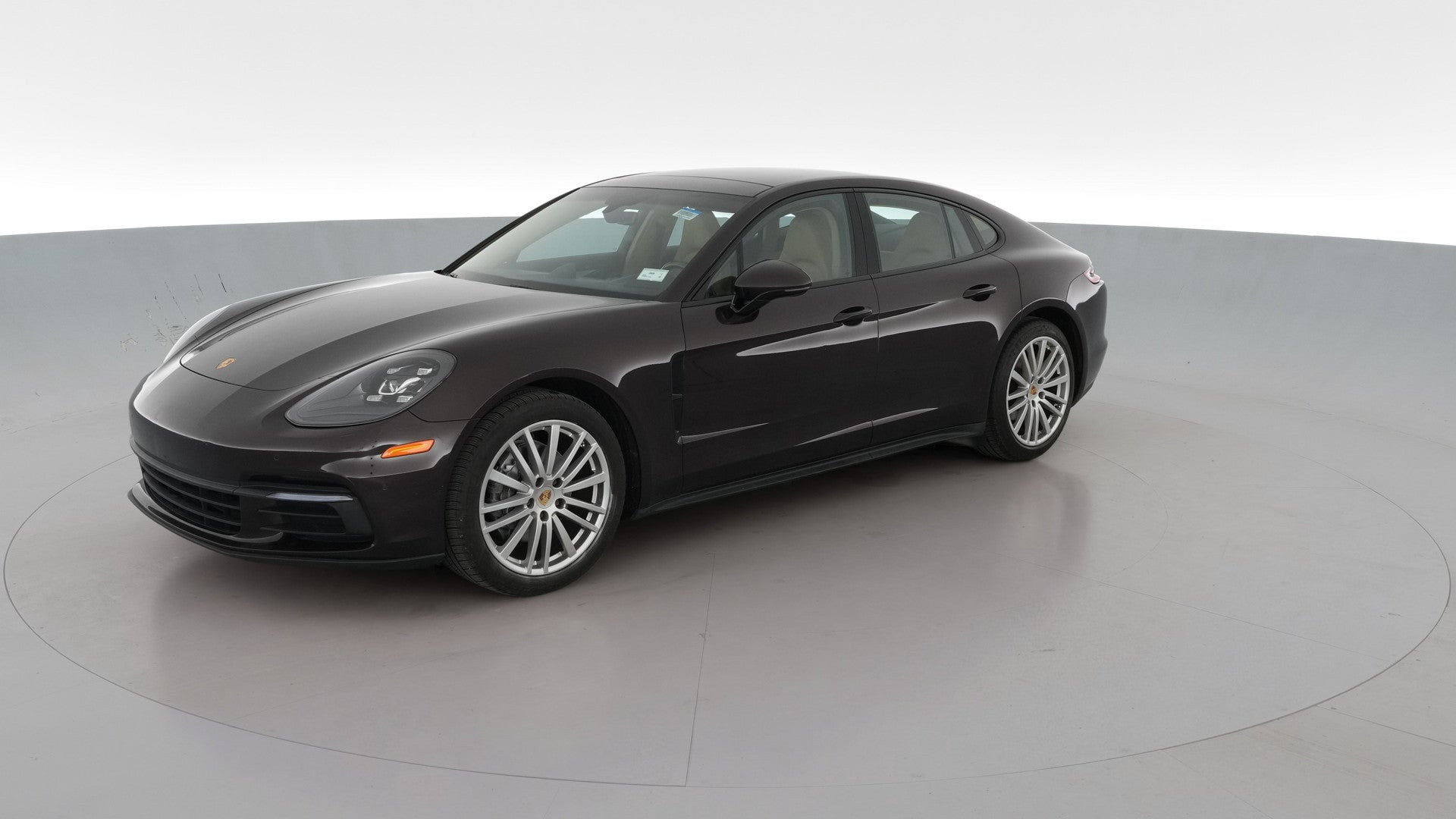 2017 Porsche Panamera vehicle photo