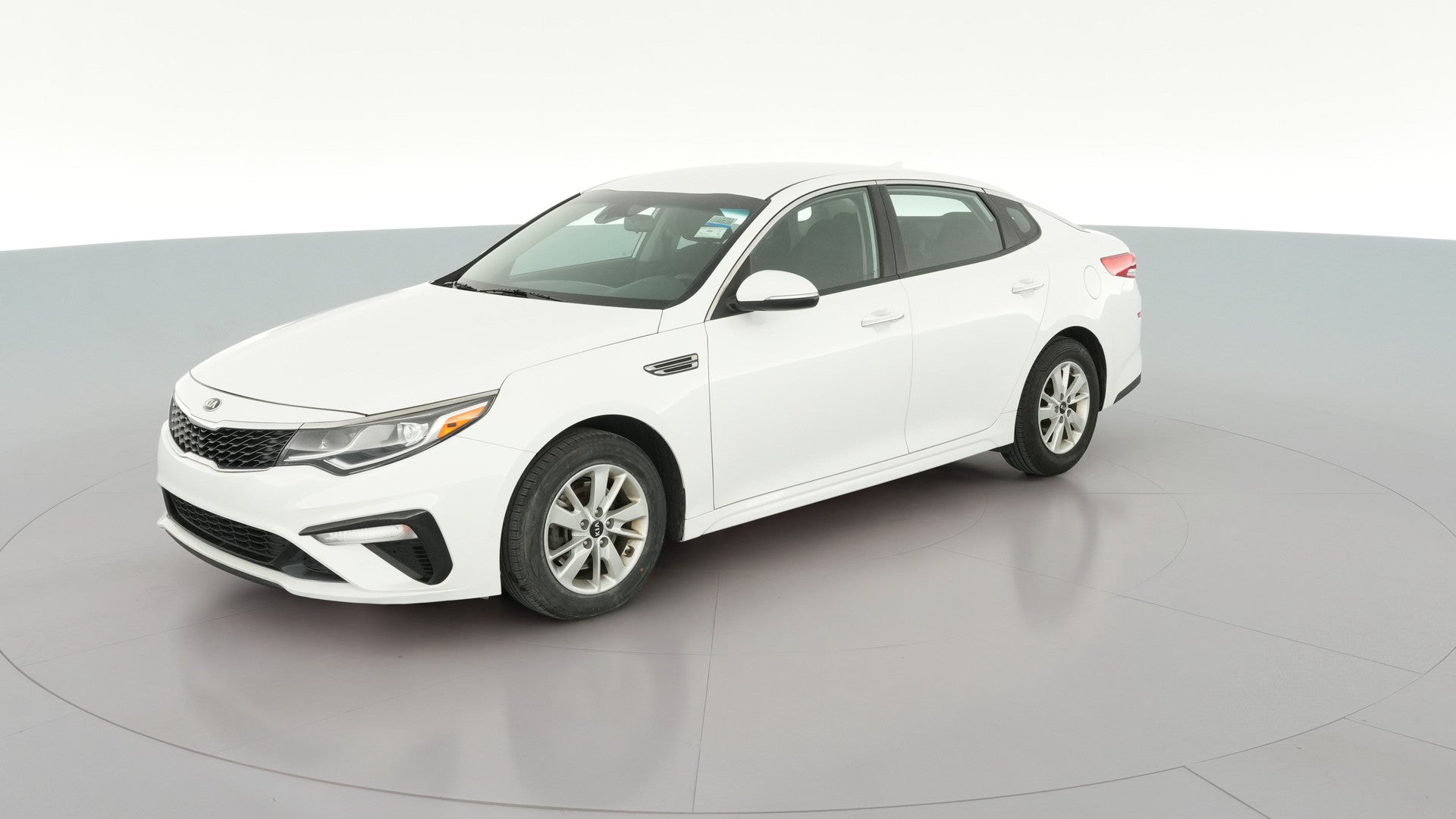 2019 Kia Optima vehicle photo