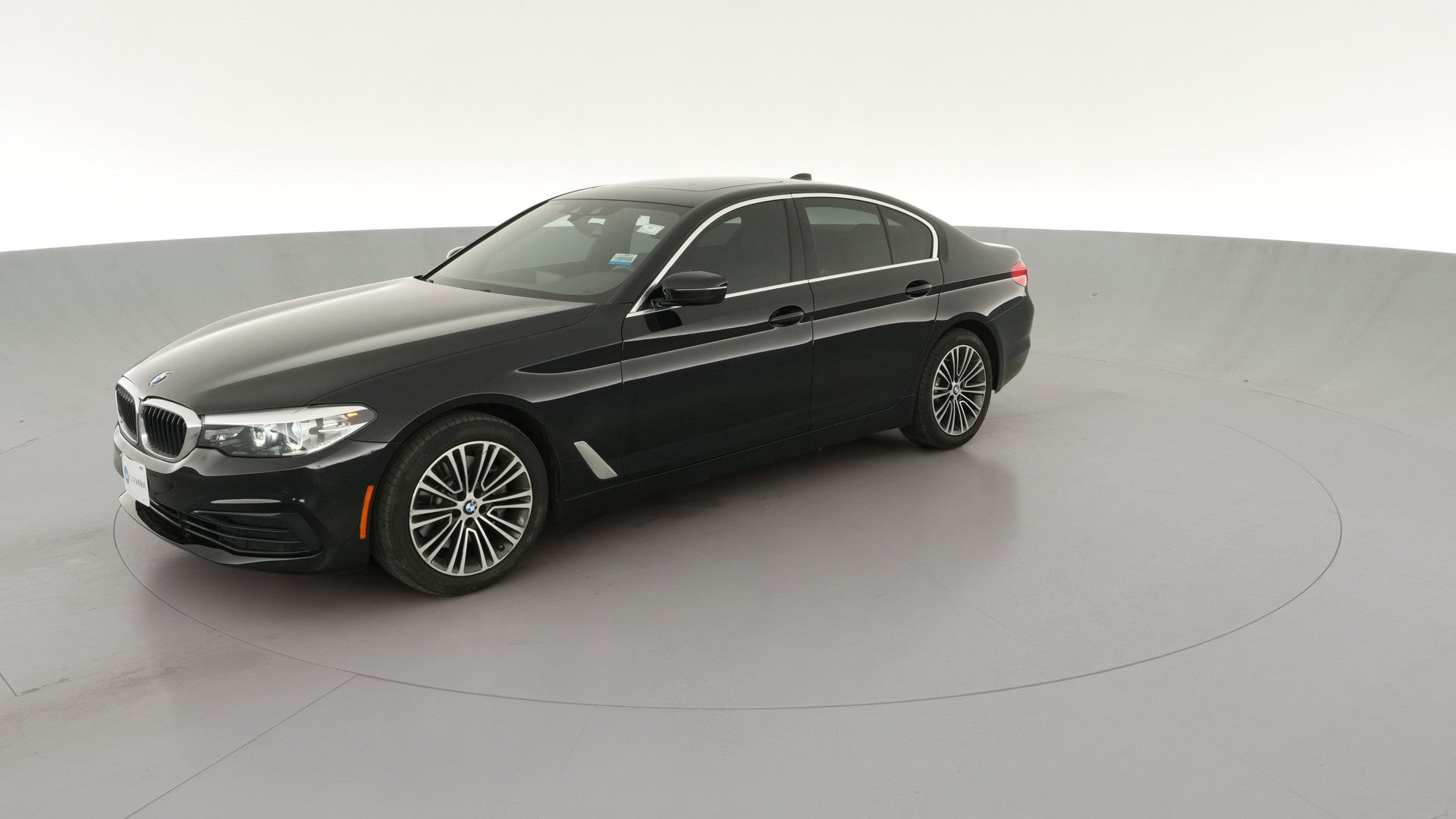 2019 BMW 5 Series vehicle photo
