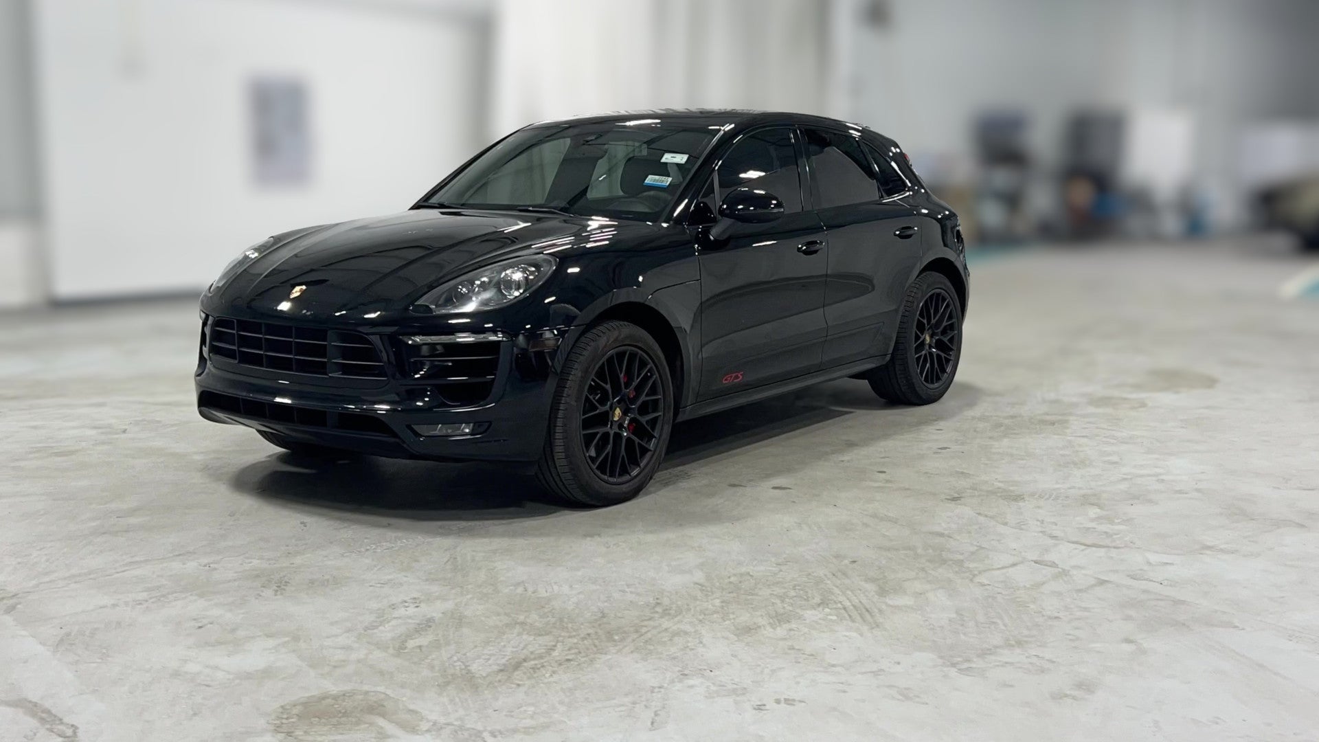 2018 Porsche Macan vehicle photo