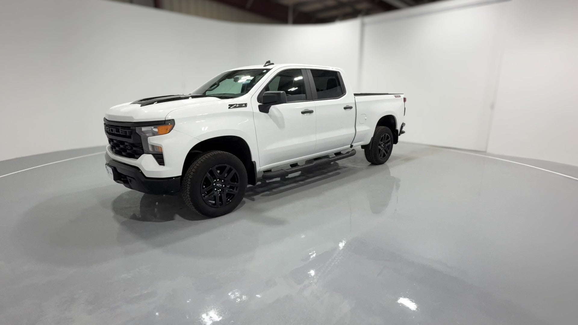 2025 Chevrolet Silverado 1500 Crew Cab vehicle photo