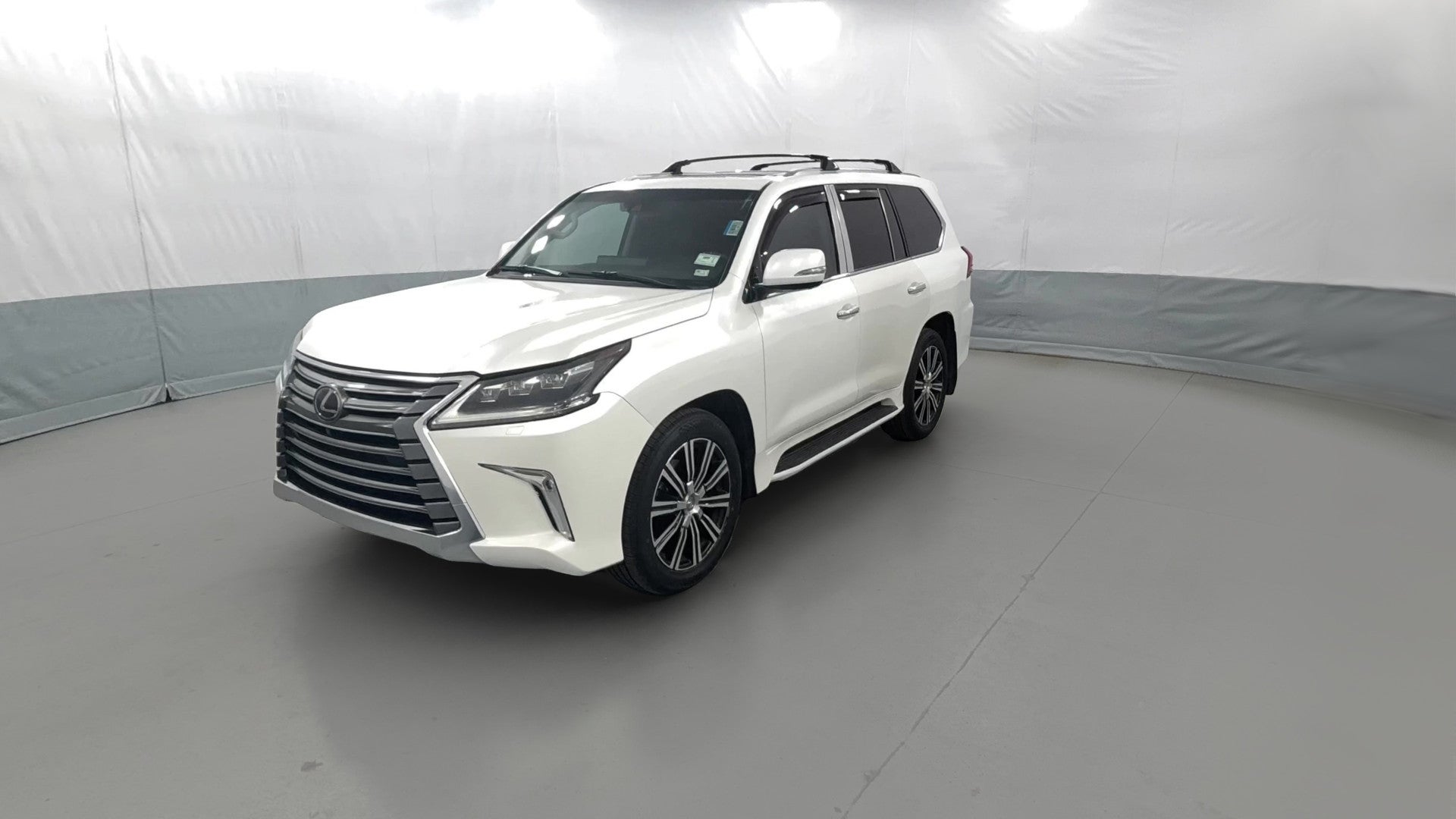2019 Lexus LX vehicle photo