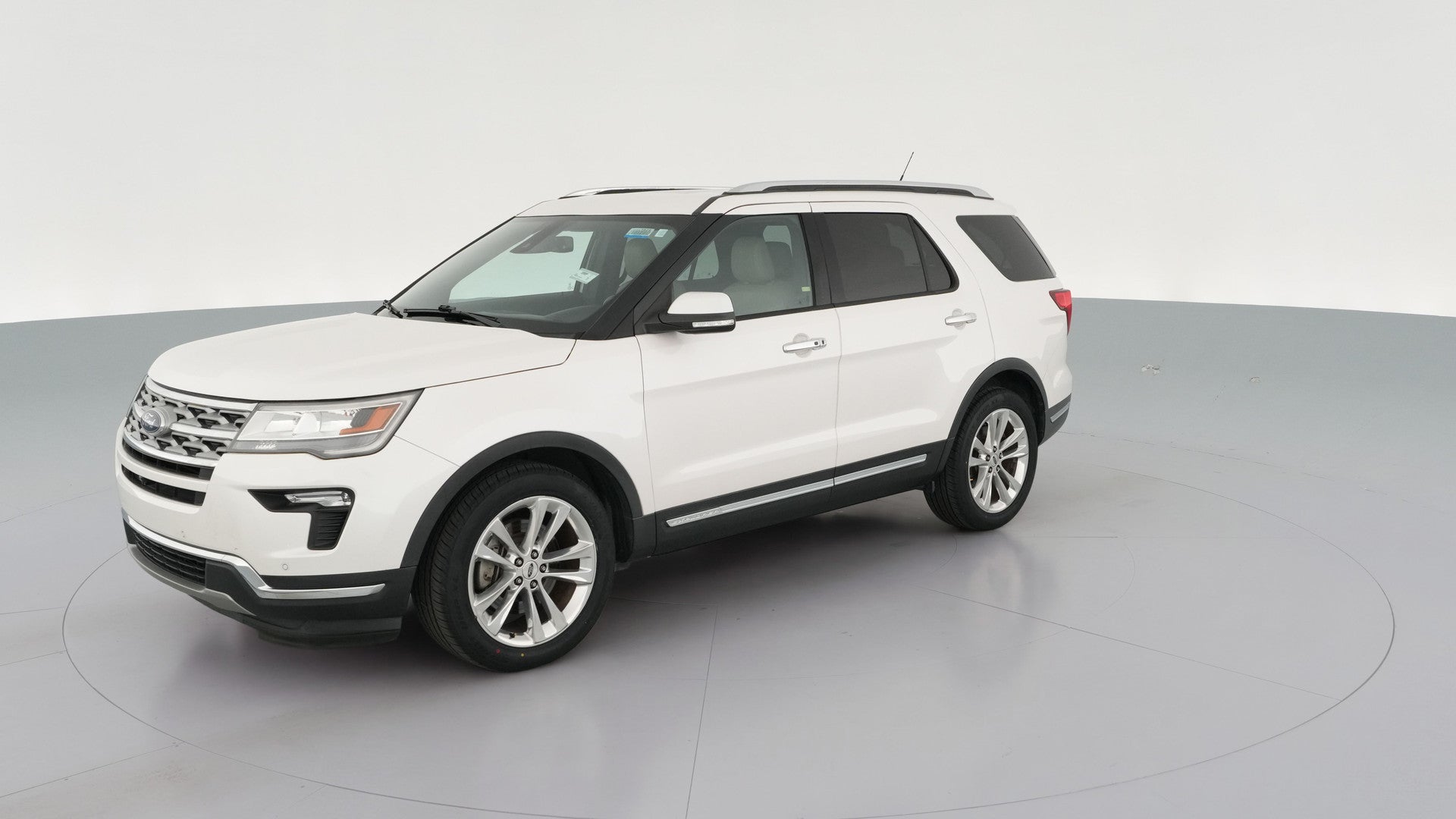 2018 Ford Explorer vehicle photo