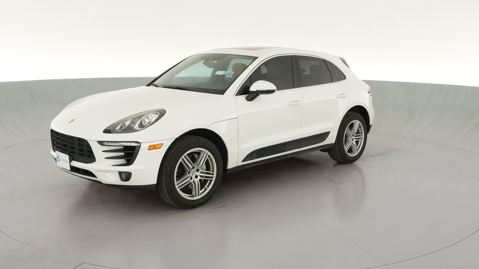 2018 Porsche Macan vehicle photo