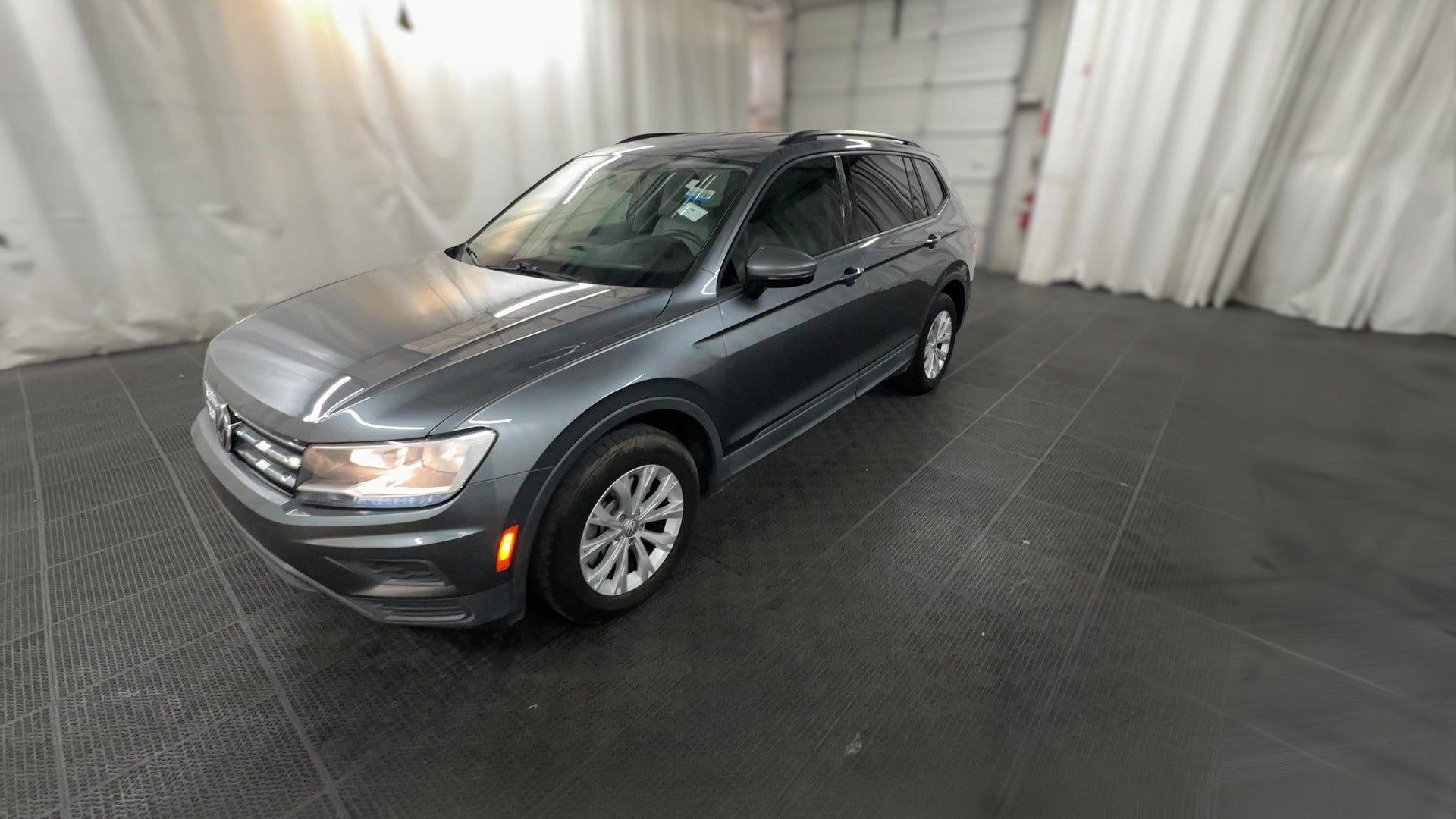 2019 Volkswagen Tiguan vehicle photo