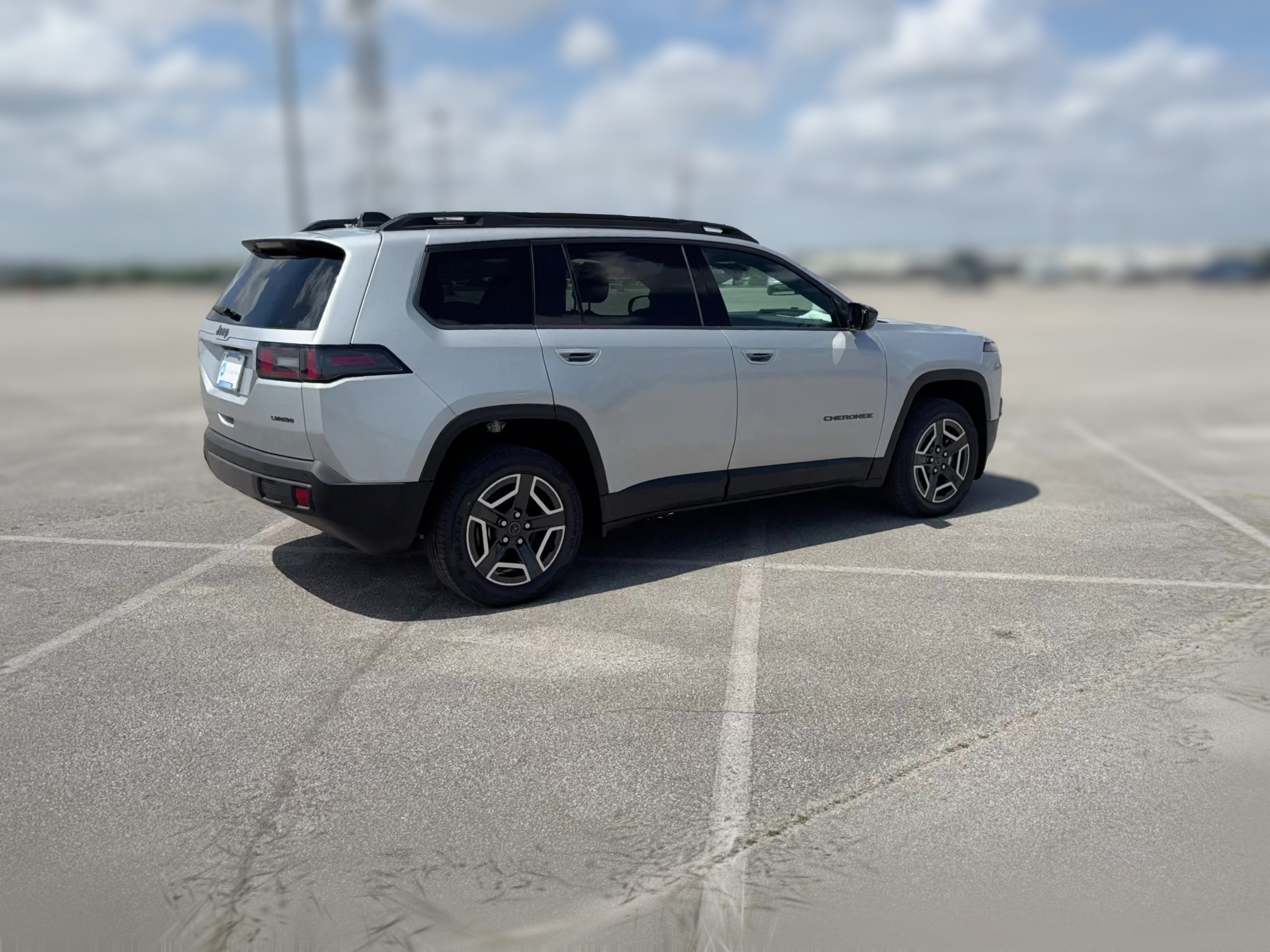 2026 Jeep Cherokee Laredo - Photo 30