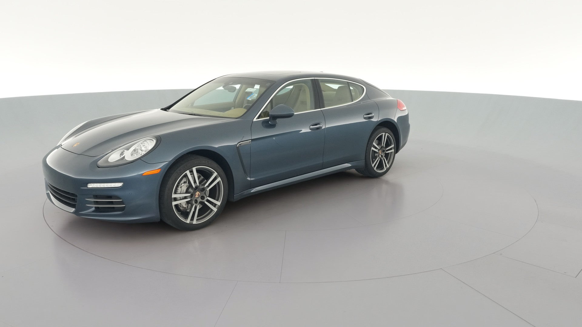 2014 Porsche Panamera vehicle photo