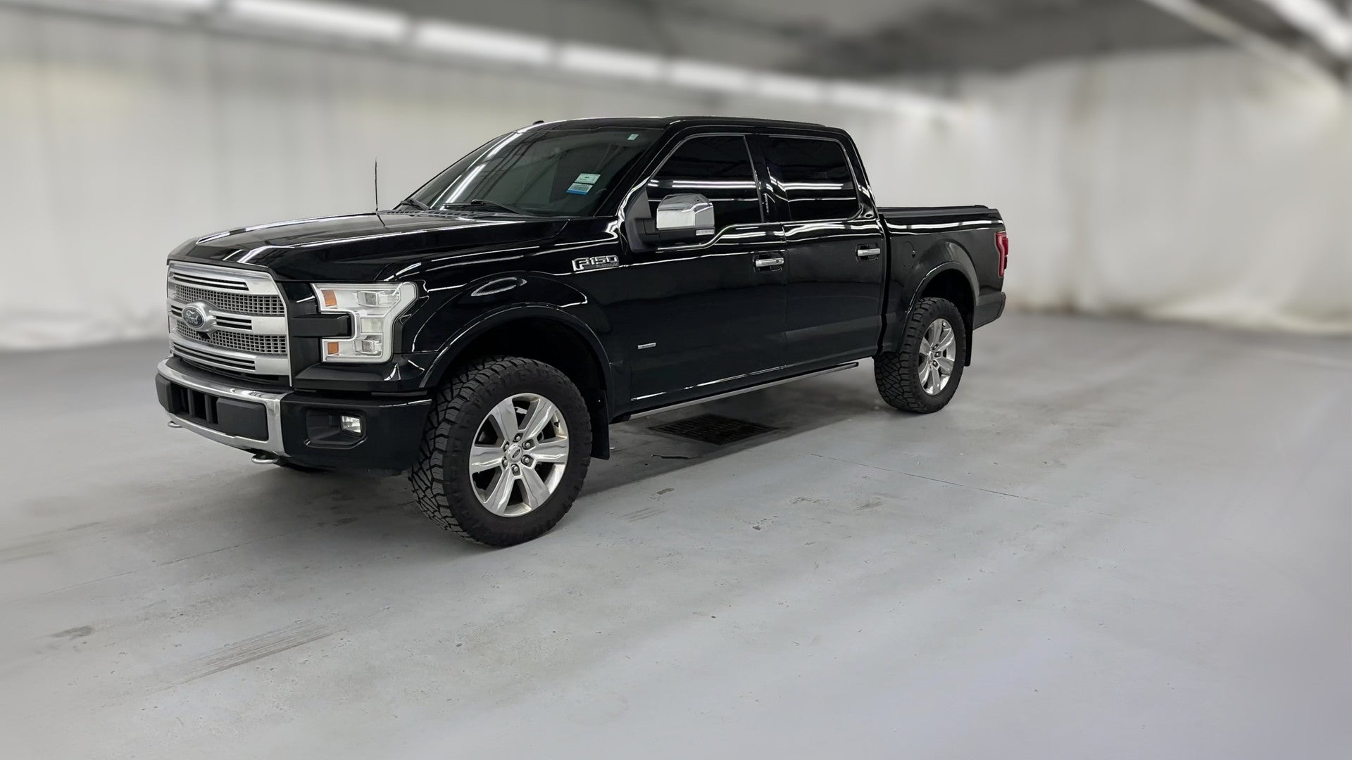 2017 Ford F150 SuperCrew Cab vehicle photo