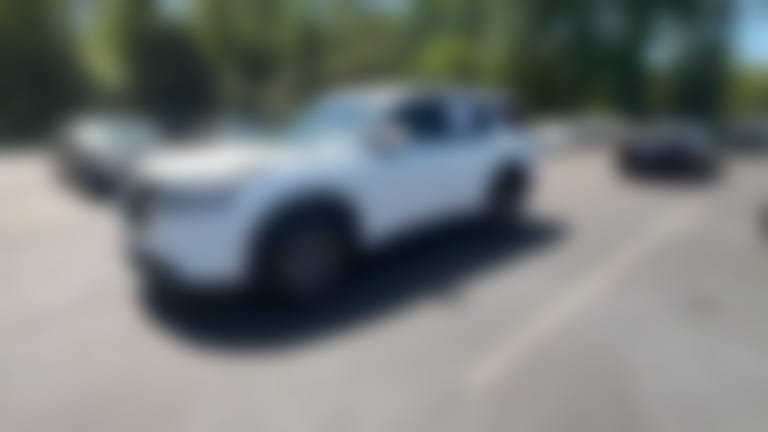 2025 Nissan Pathfinder vehicle photo