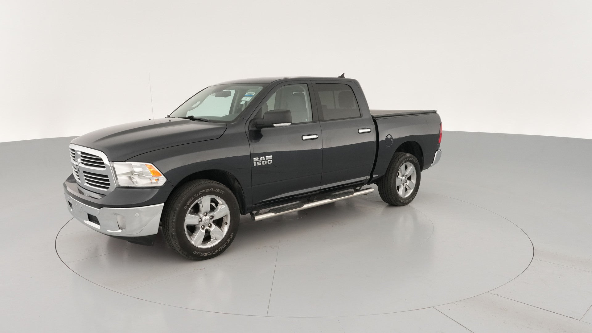 2018 Ram 1500 Crew Cab vehicle photo