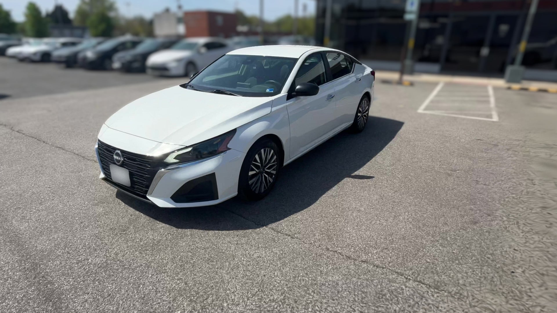 2025 Nissan Altima vehicle photo