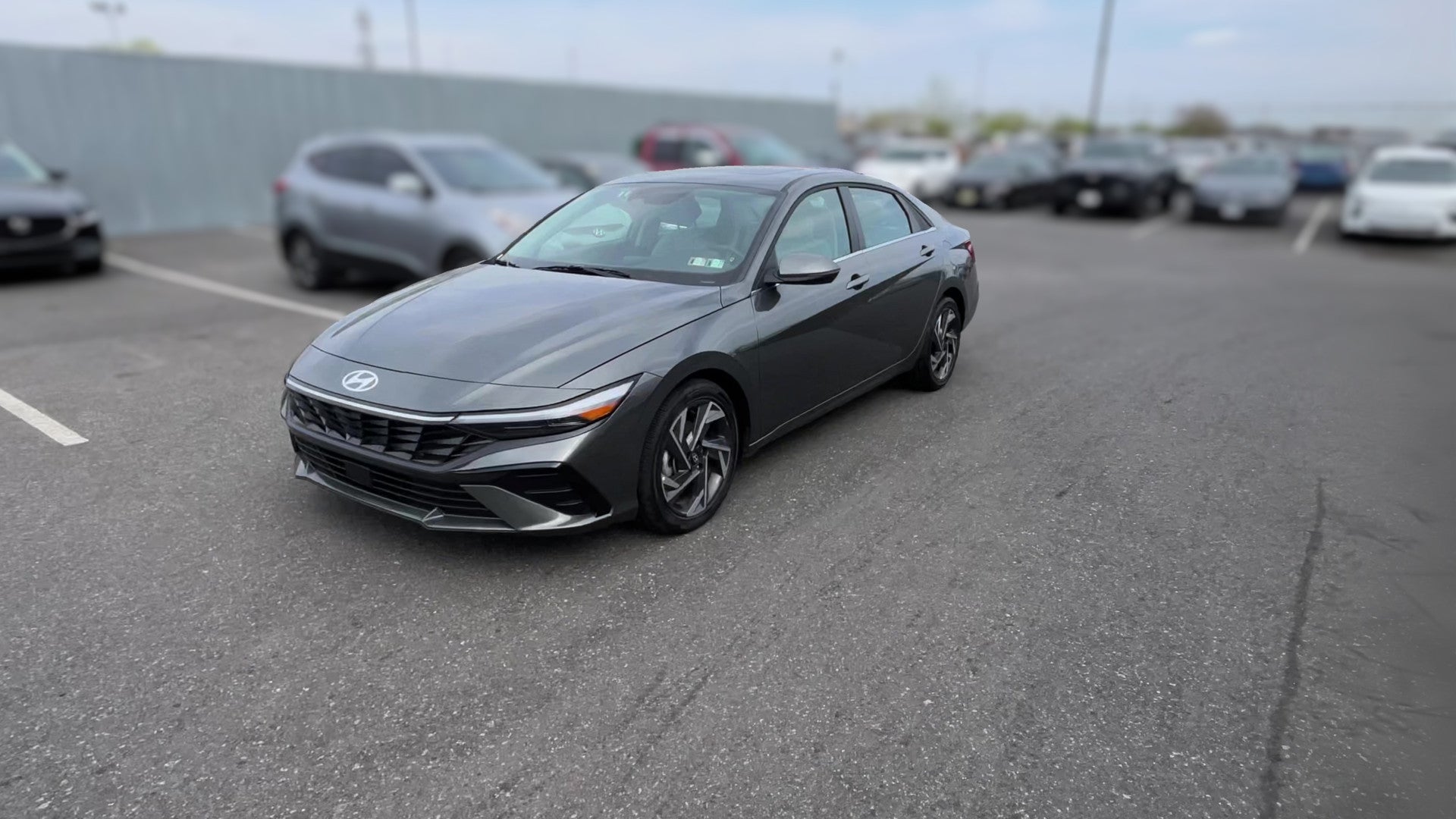 2025 Hyundai Elantra vehicle photo