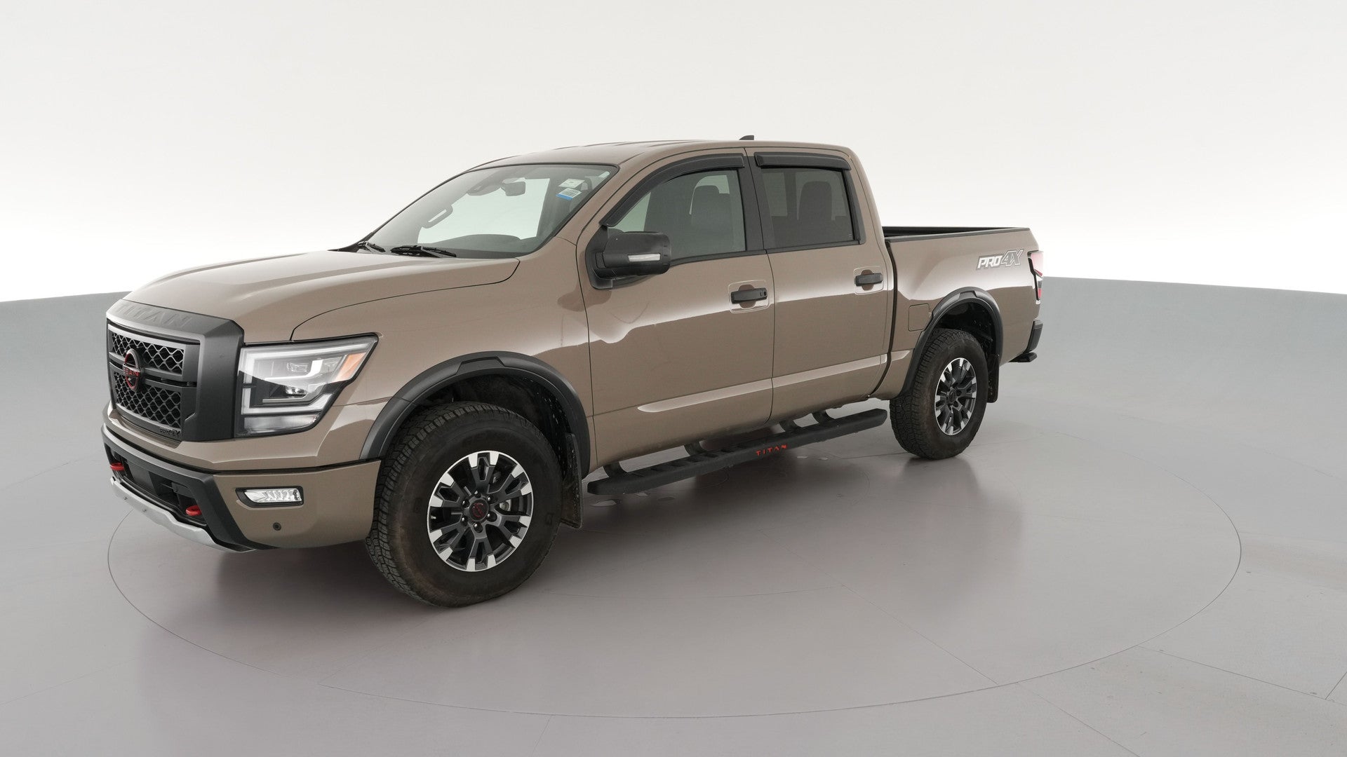 2024 Nissan Titan Crew Cab vehicle photo