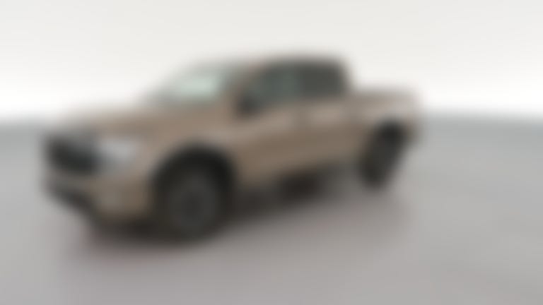2024 Nissan Titan Crew Cab vehicle photo