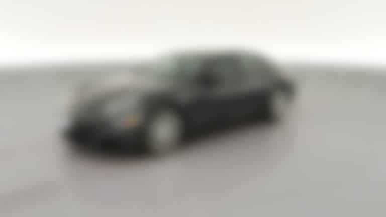 2018 Porsche Panamera vehicle photo