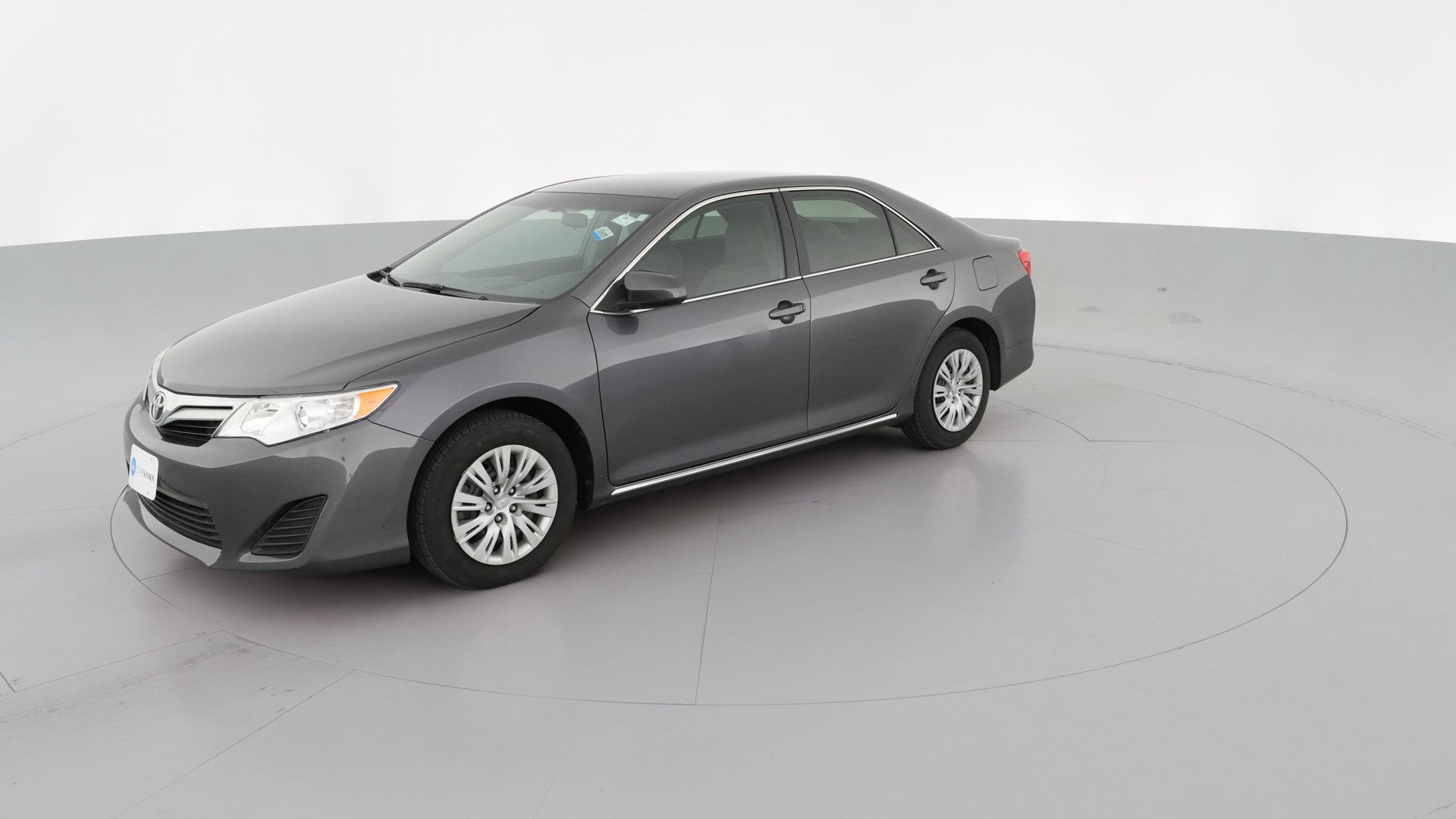 2013 Toyota Camry vehicle photo